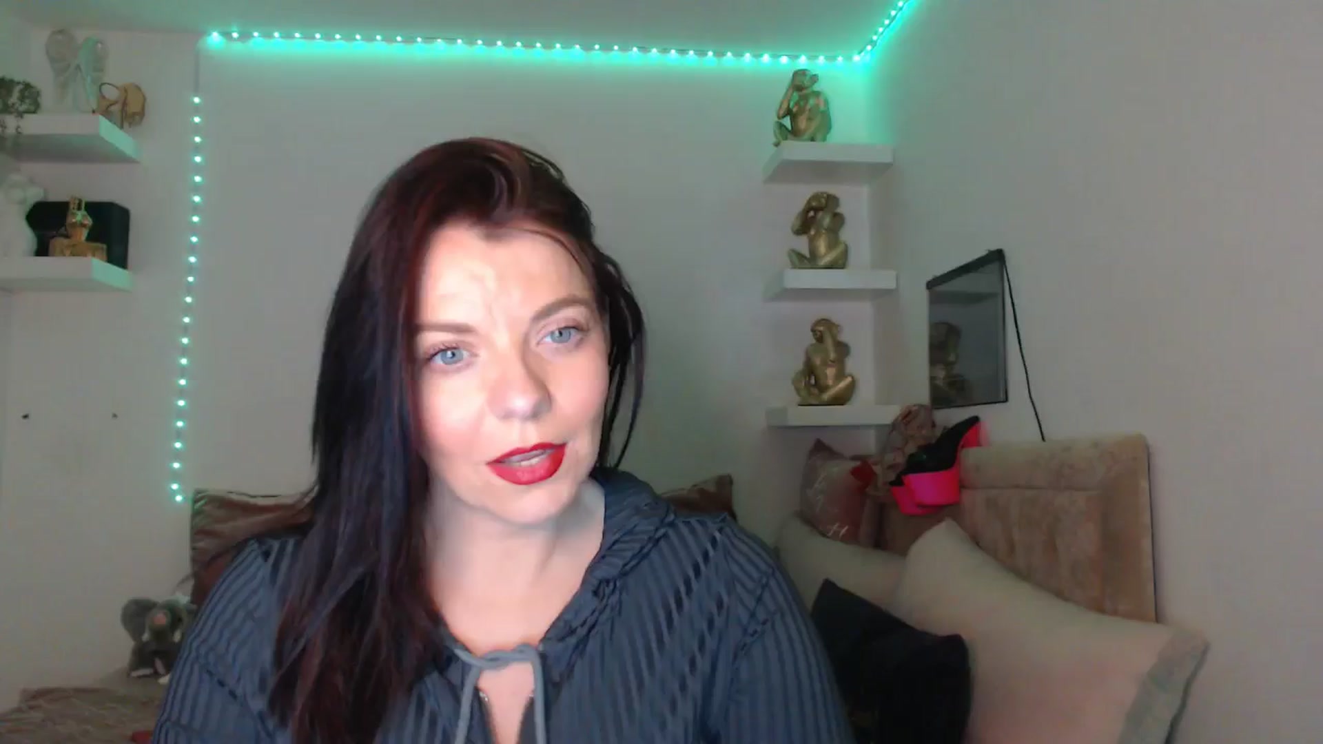Gallery image thumbnail from innocentSamx's myfreecams stream on, 03/19/2025, 16:36 image 1 of 20