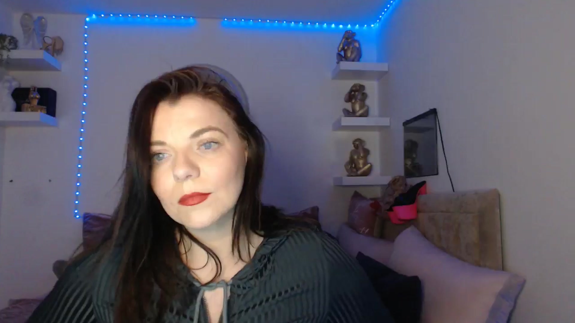 Gallery image thumbnail from innocentSamx's myfreecams stream on, 03/19/2025, 16:36 image 5 of 20