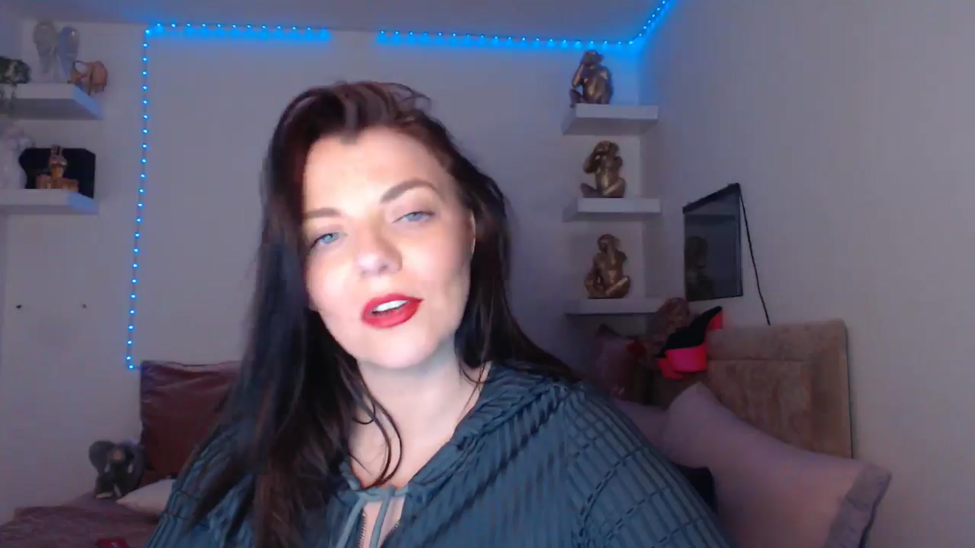Gallery image thumbnail from innocentSamx's myfreecams stream on, 03/19/2025, 16:36 image 4 of 20