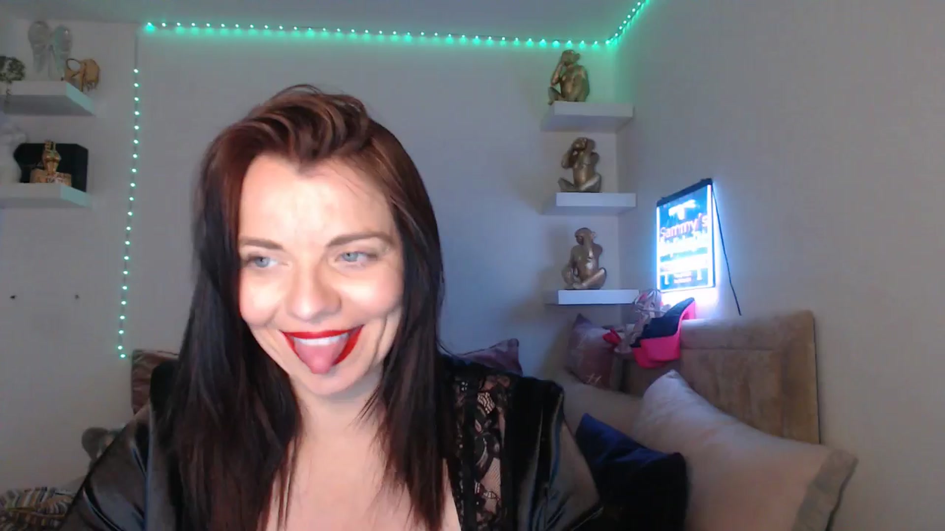 Gallery image thumbnail from innocentSamx's myfreecams stream on, 03/20/2025, 21:54 image 3 of 20