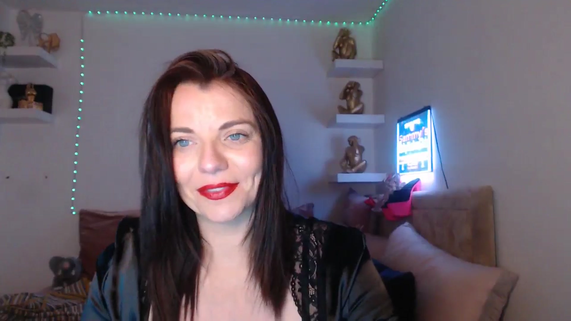 Gallery image thumbnail from innocentSamx's myfreecams stream on, 03/20/2025, 21:54 image 11 of 20