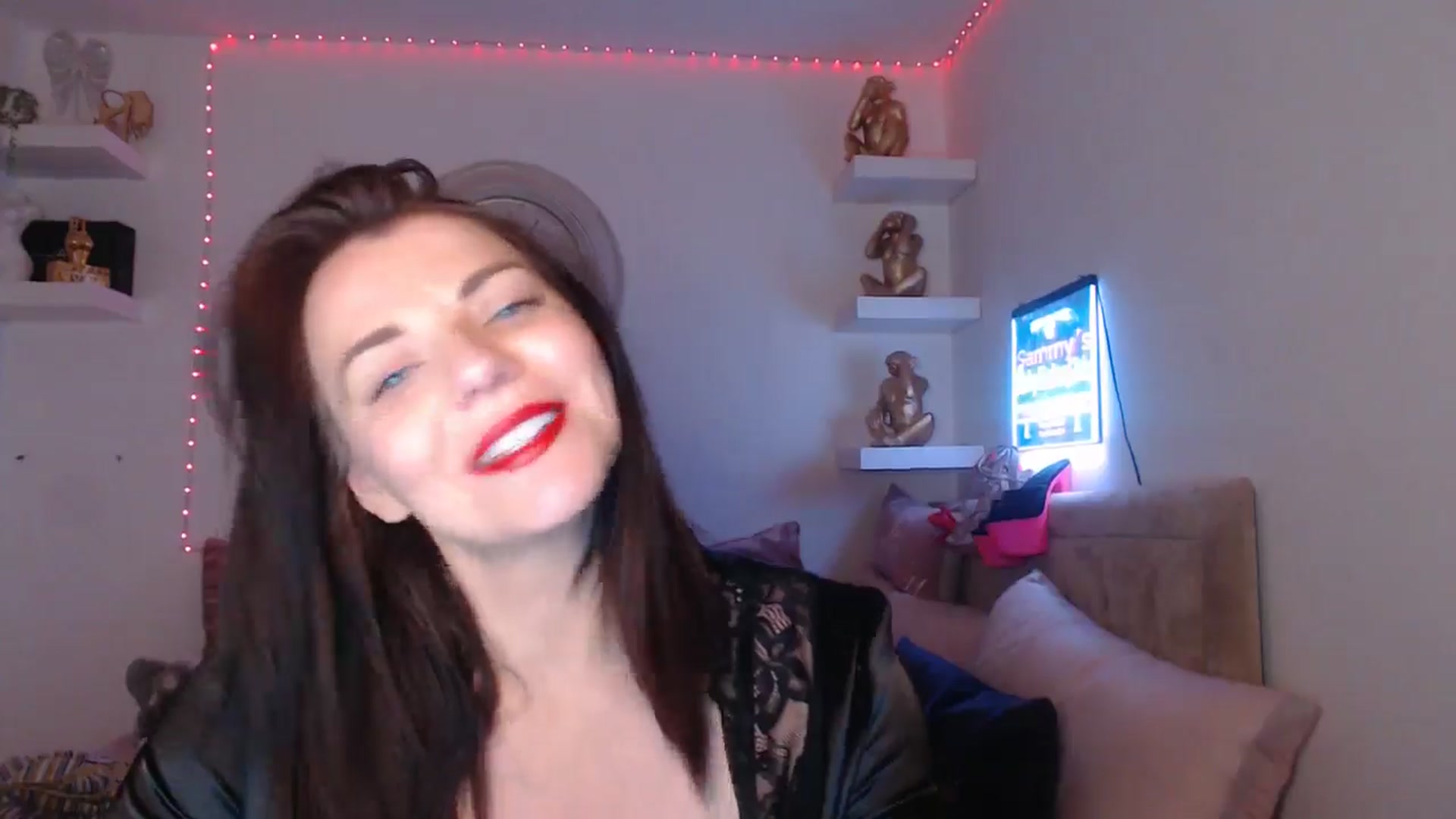Gallery image thumbnail from innocentSamx's myfreecams stream on, 03/20/2025, 21:54 image 2 of 20