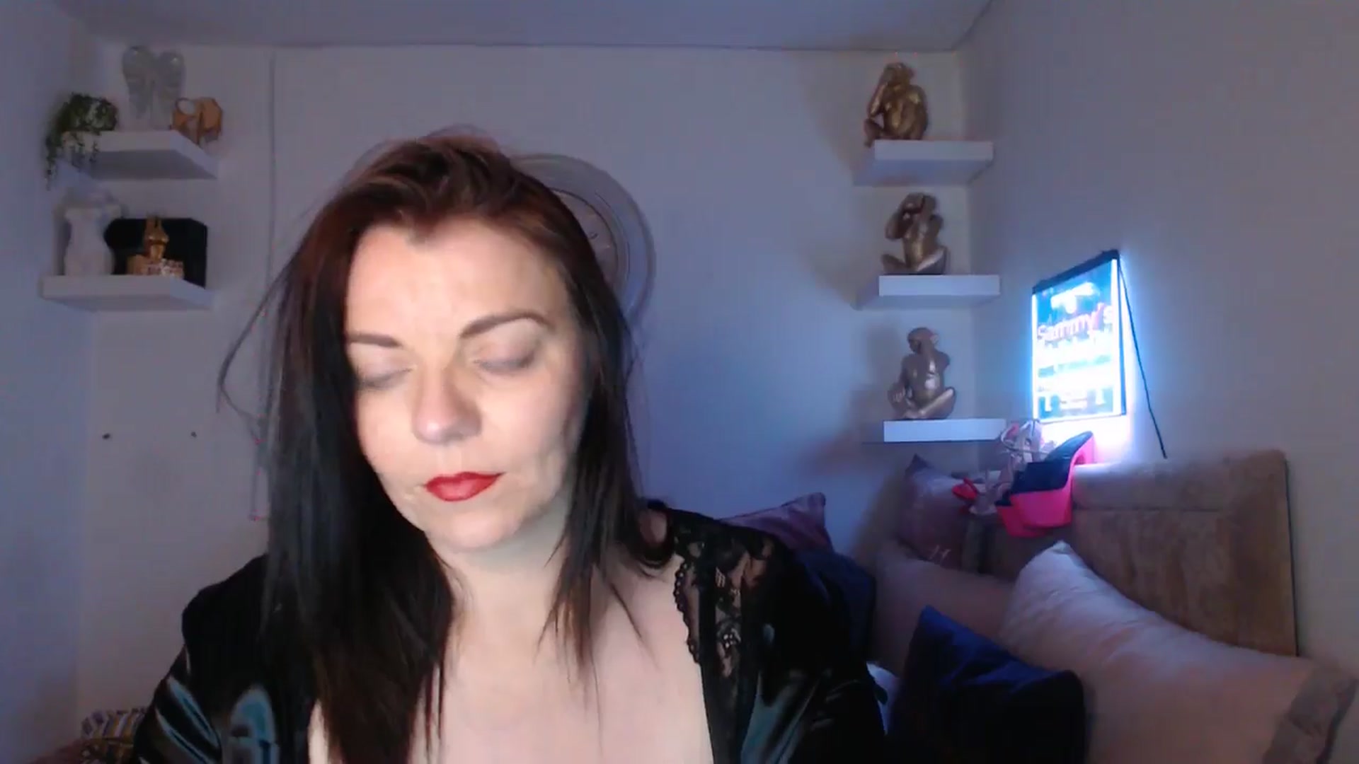 Gallery image thumbnail from innocentSamx's myfreecams stream on, 03/20/2025, 22:25 image 2 of 20