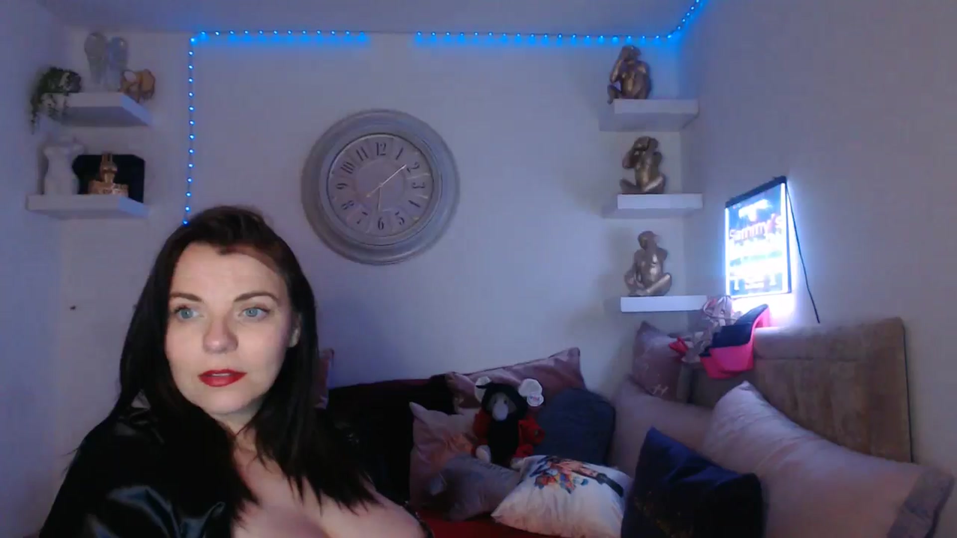 Gallery image thumbnail from innocentSamx's myfreecams stream on, 03/20/2025, 22:25 image 17 of 20