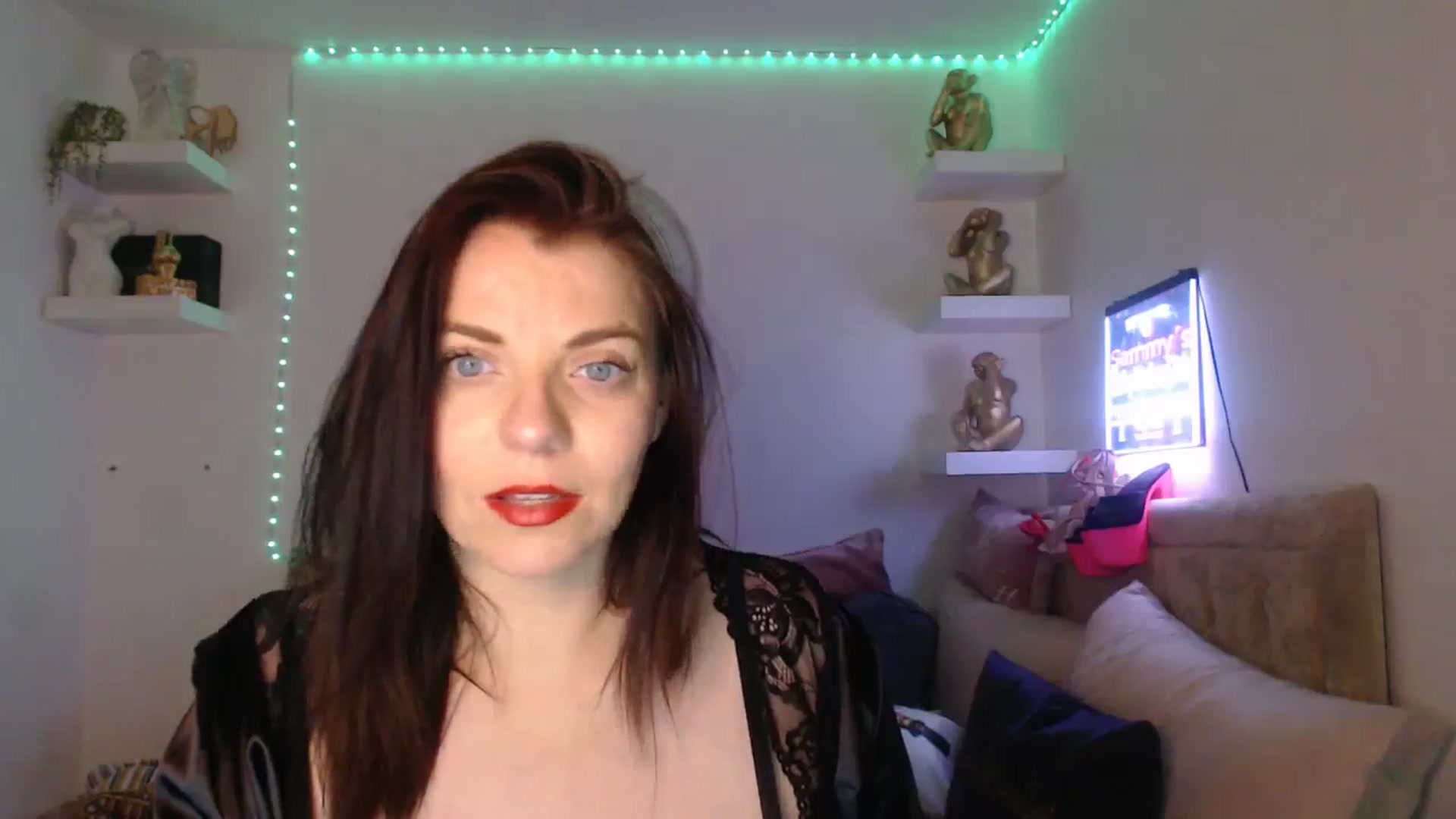 Gallery image thumbnail from innocentSamx's myfreecams stream on, 03/20/2025, 22:25 image 4 of 20