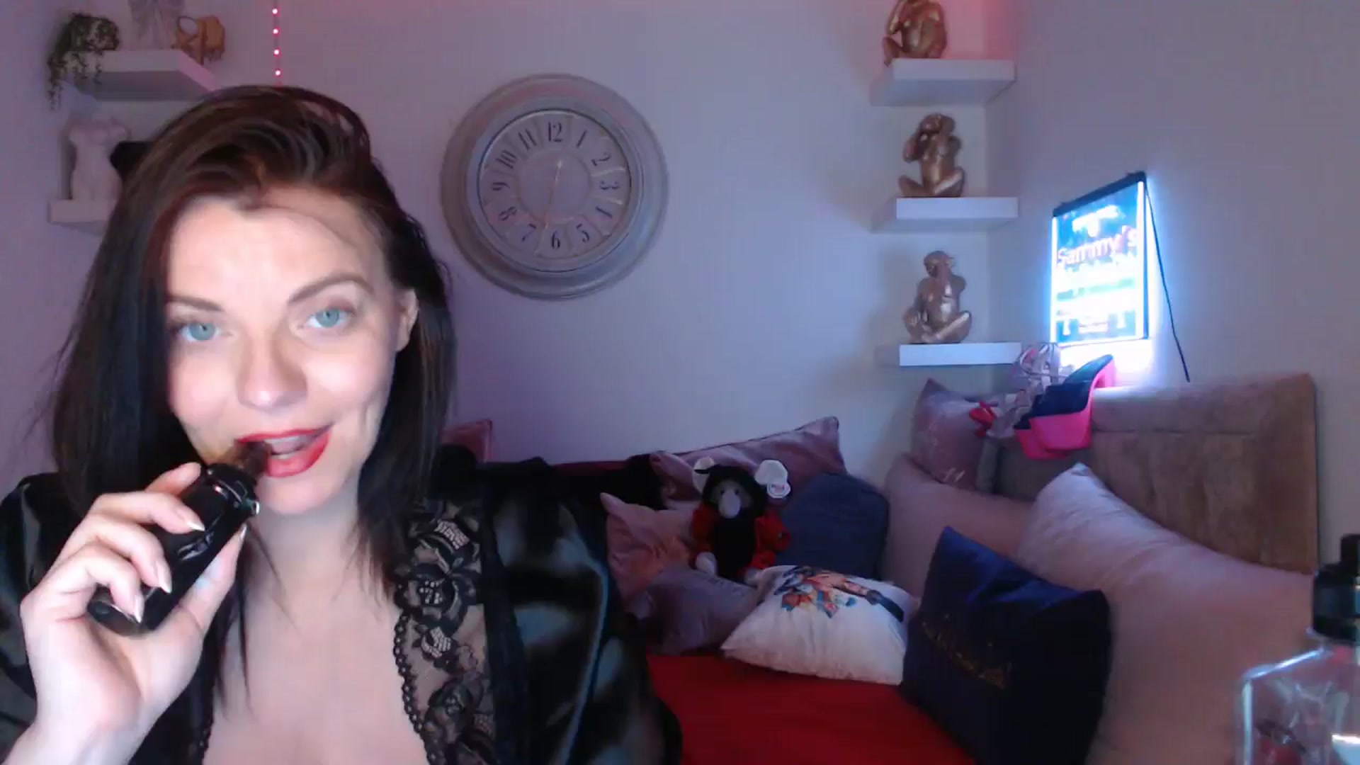 Gallery image thumbnail from innocentSamx's myfreecams stream on, 03/20/2025, 22:51 image 17 of 20