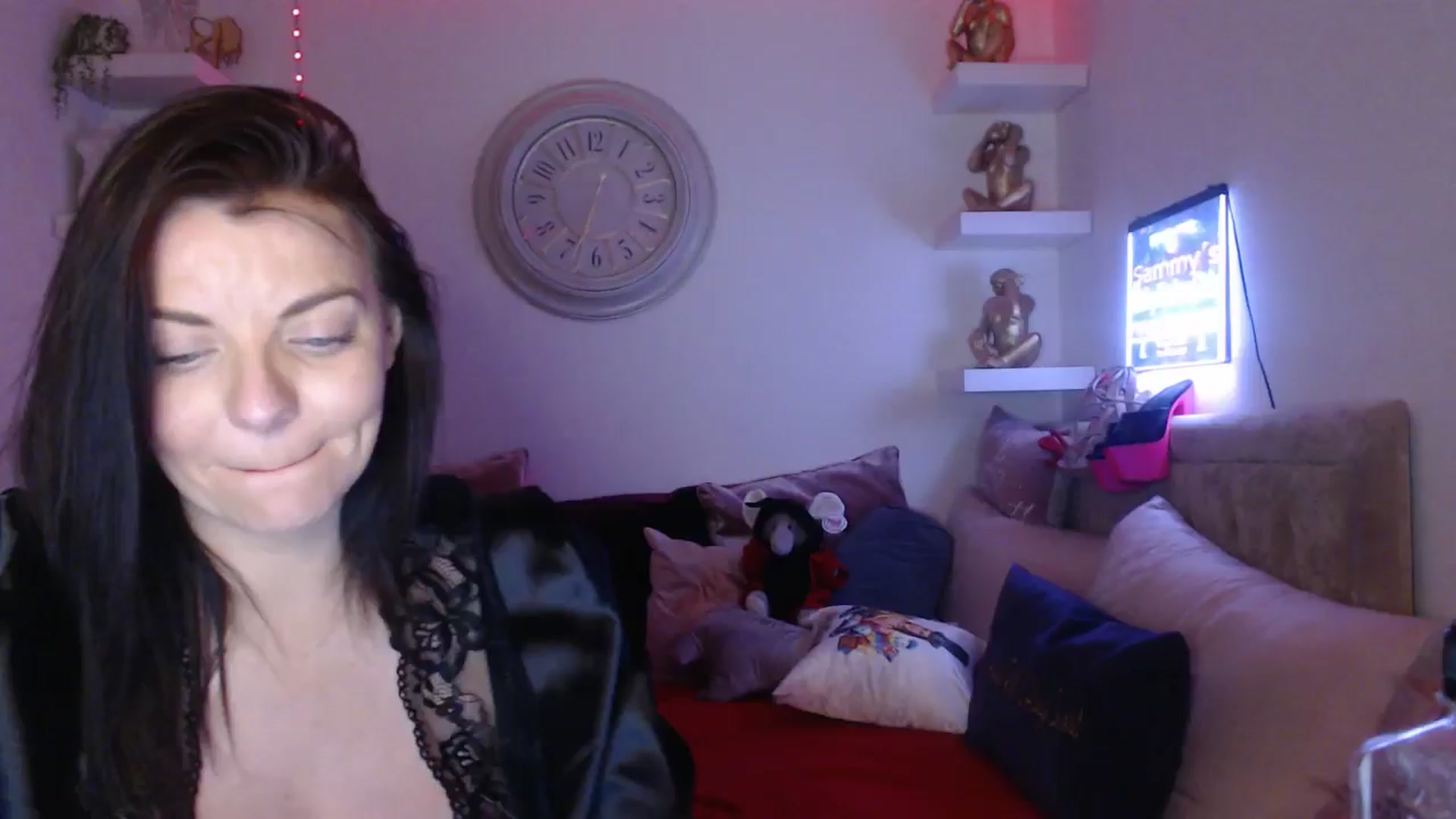 Gallery image thumbnail from innocentSamx's myfreecams stream on, 03/20/2025, 22:51 image 18 of 20