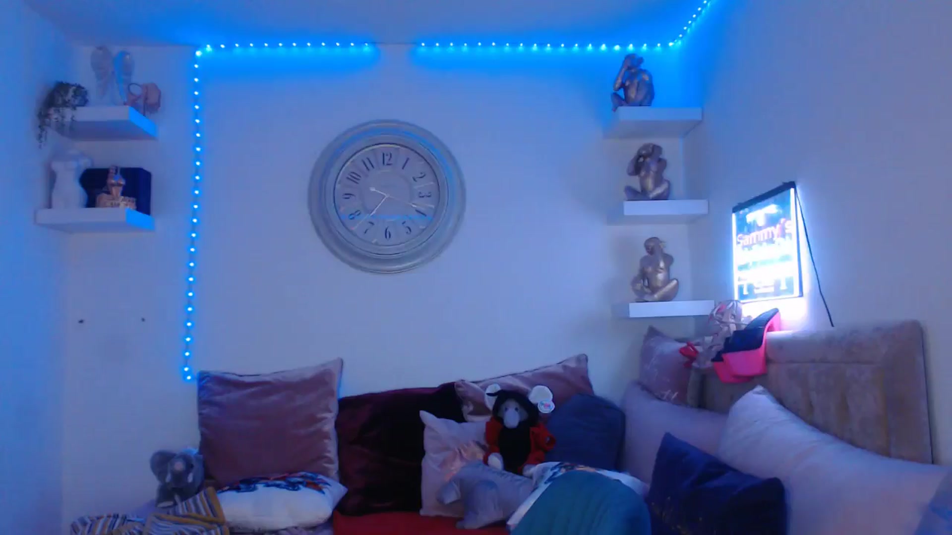 Gallery image thumbnail from innocentSamx's myfreecams stream on, 03/20/2025, 23:39 image 9 of 20