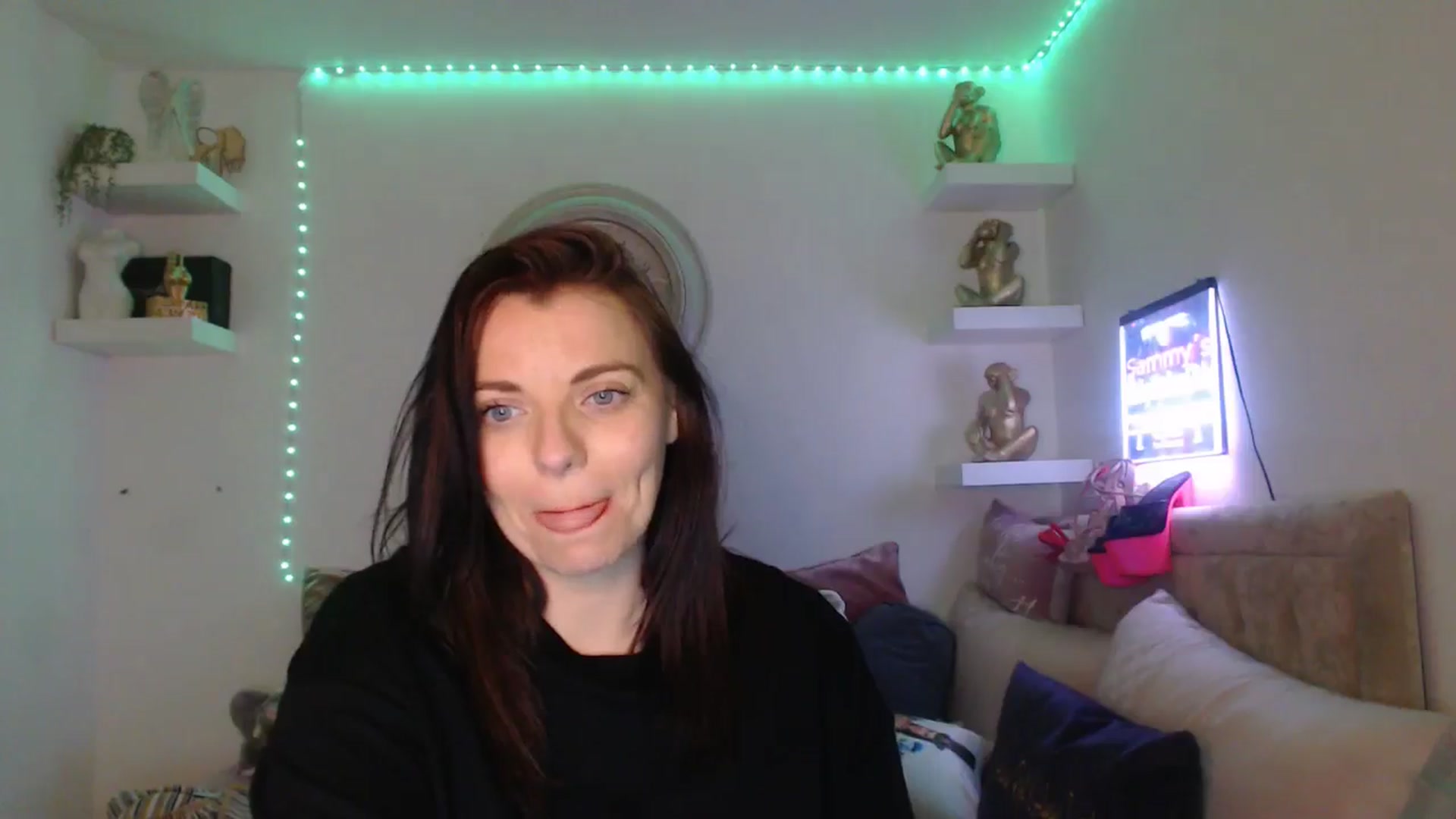 Gallery image thumbnail from innocentSamx's myfreecams stream on, 03/20/2025, 23:39 image 12 of 20