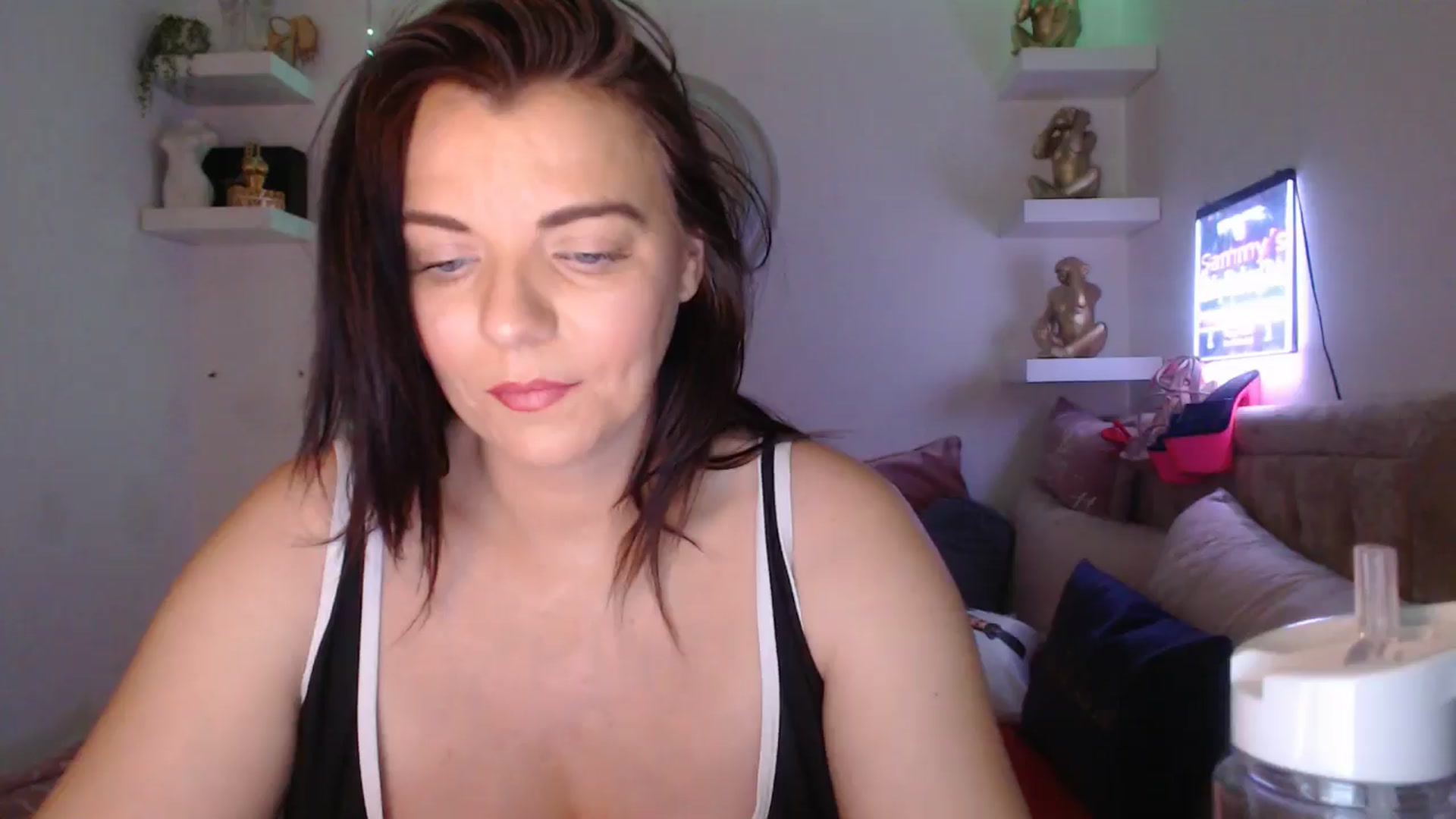 Gallery image thumbnail from innocentSamx's myfreecams stream on, 03/22/2025, 13:17 image 19 of 20