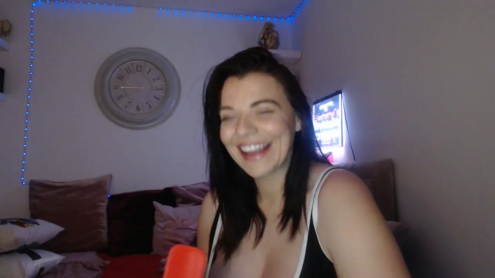 Gallery image thumbnail from innocentSamx's myfreecams stream on, 03/22/2025, 14:02 image 19 of 20