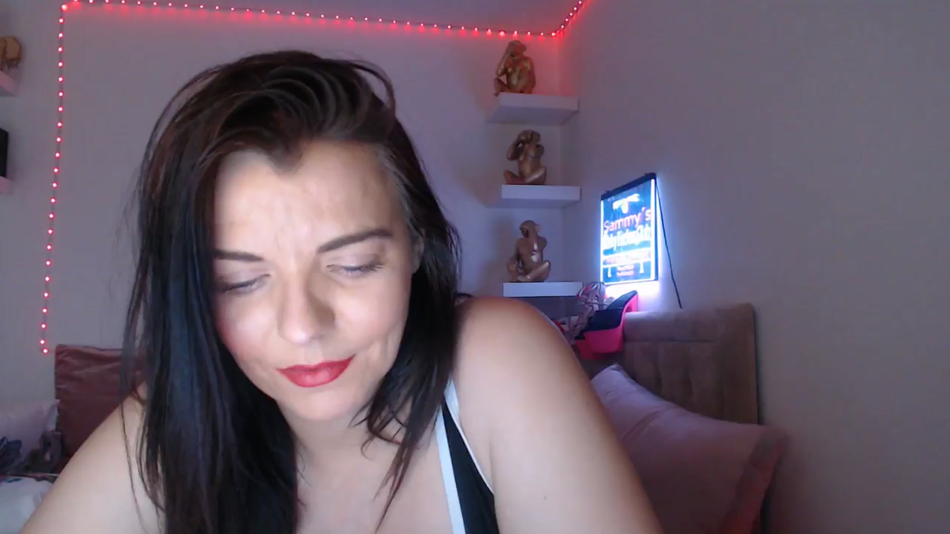 Gallery image thumbnail from innocentSamx's myfreecams stream on, 03/22/2025, 14:56 image 10 of 20