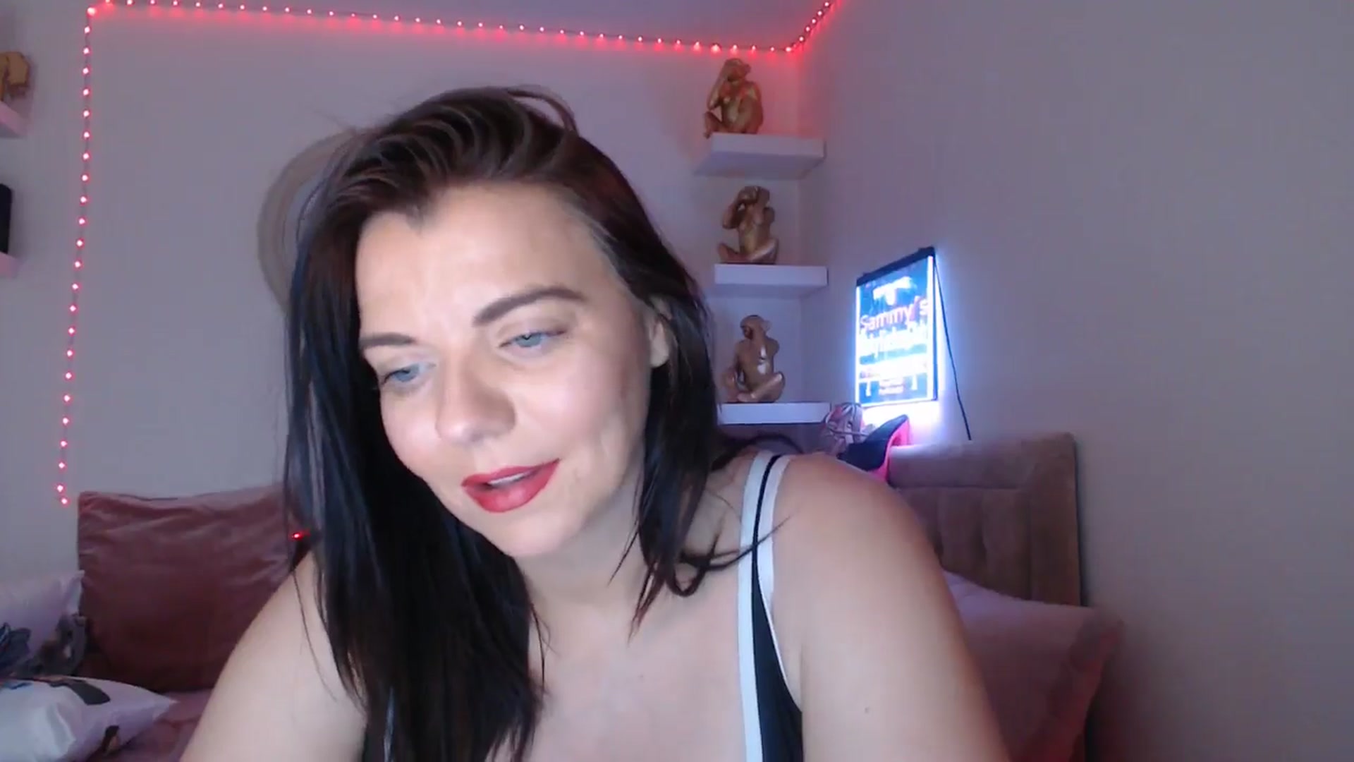 Gallery image thumbnail from innocentSamx's myfreecams stream on, 03/22/2025, 14:56 image 6 of 20