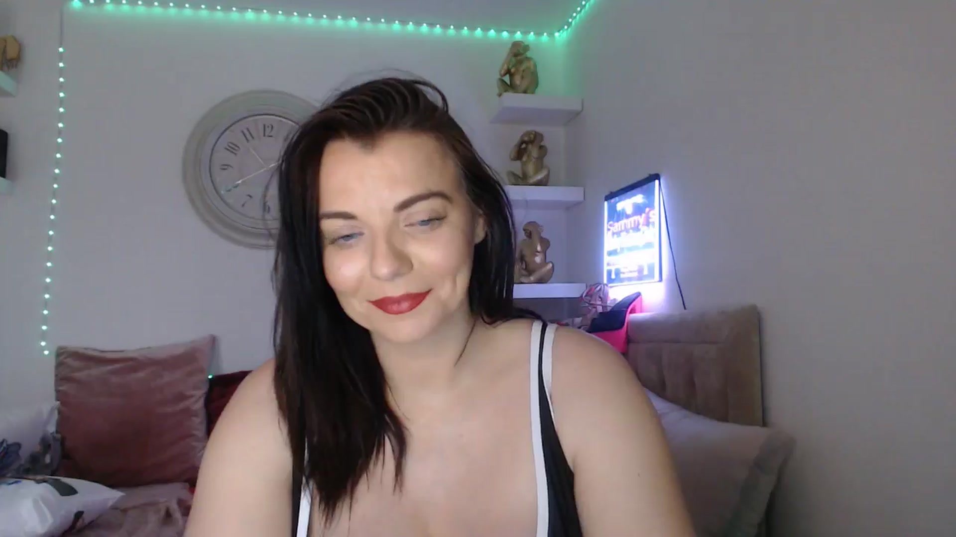 Gallery image thumbnail from innocentSamx's myfreecams stream on, 03/22/2025, 14:56 image 20 of 20