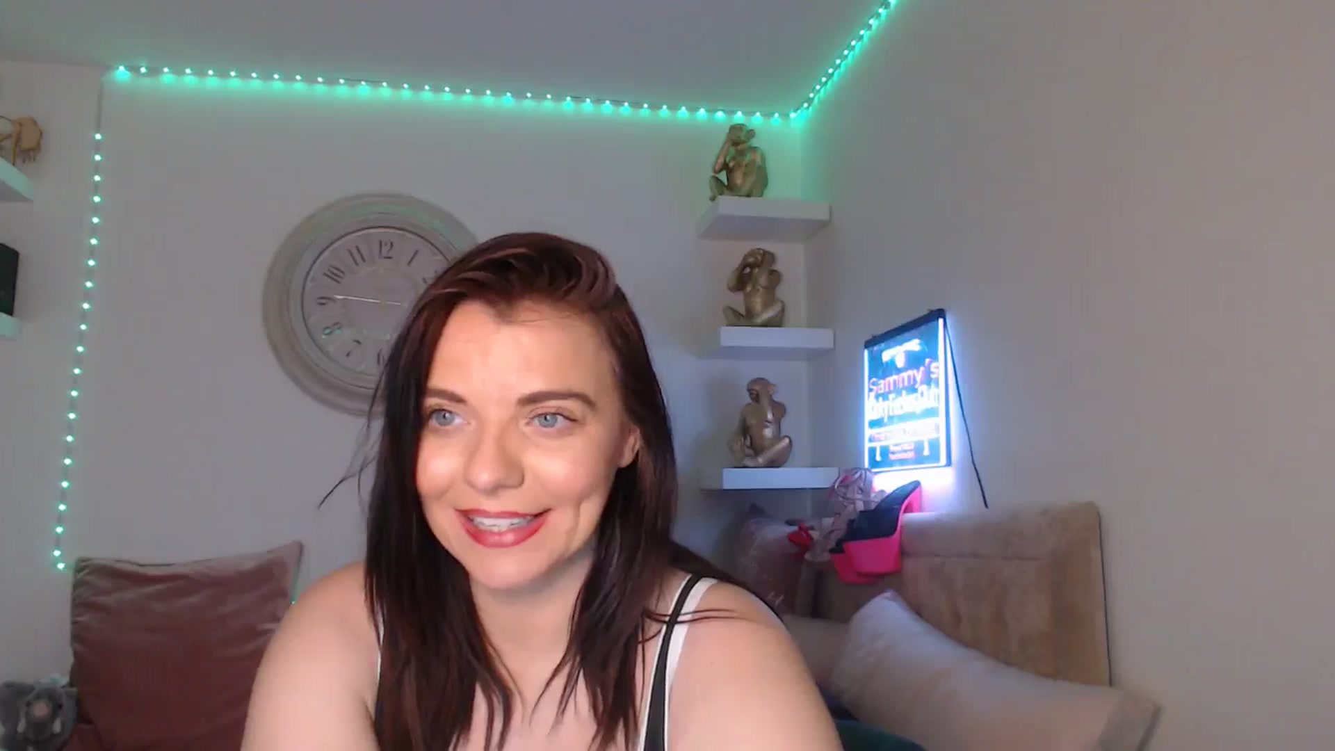 Gallery image thumbnail from innocentSamx's myfreecams stream on, 03/22/2025, 16:03 image 15 of 20