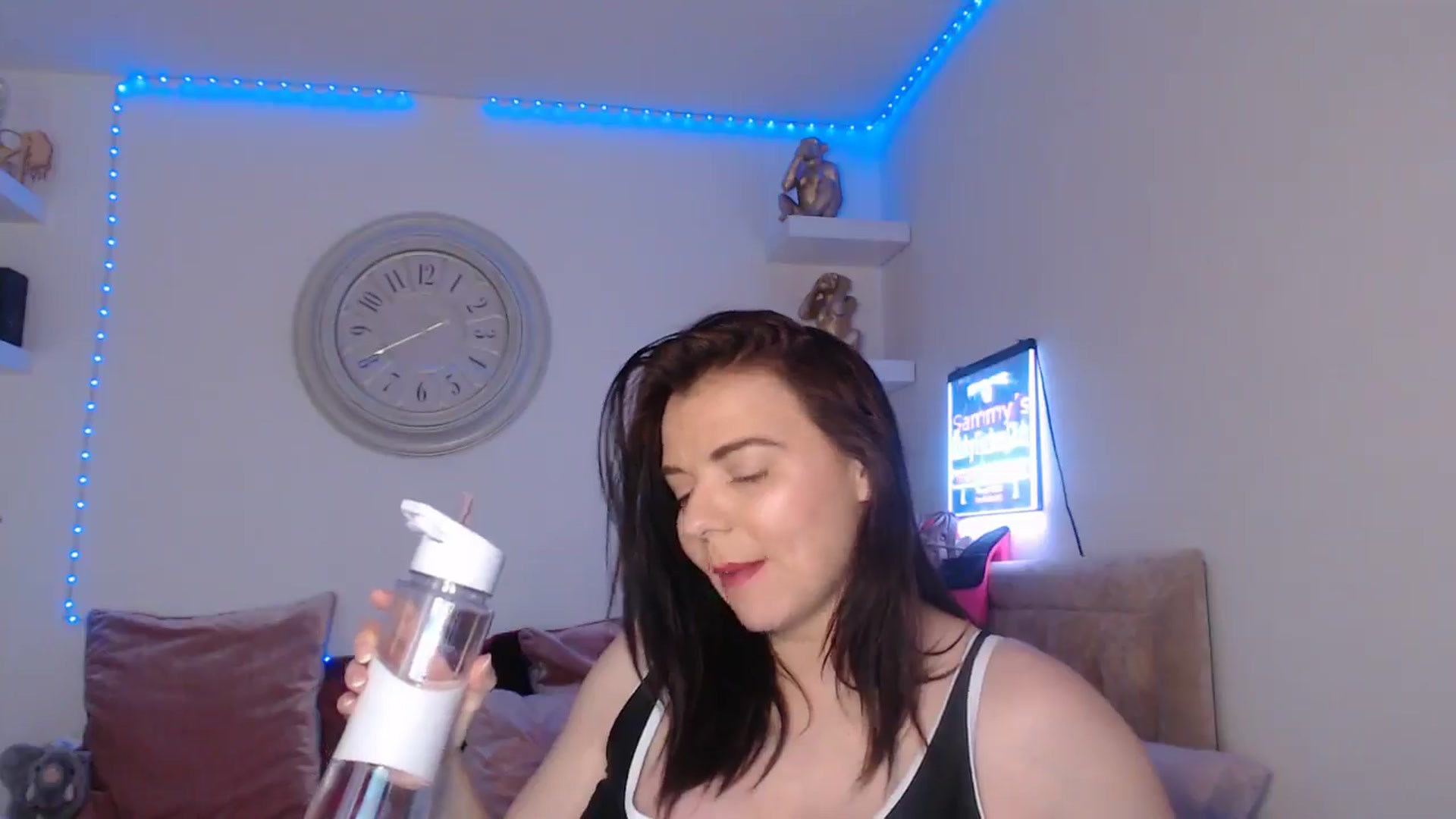 Gallery image thumbnail from innocentSamx's myfreecams stream on, 03/22/2025, 16:03 image 4 of 20