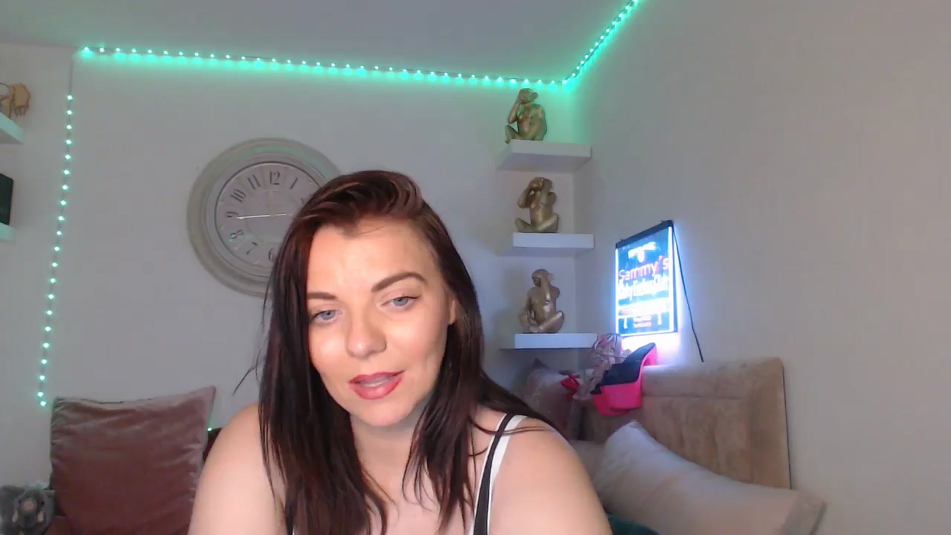 Gallery image thumbnail from innocentSamx's myfreecams stream on, 03/22/2025, 16:03 image 11 of 20