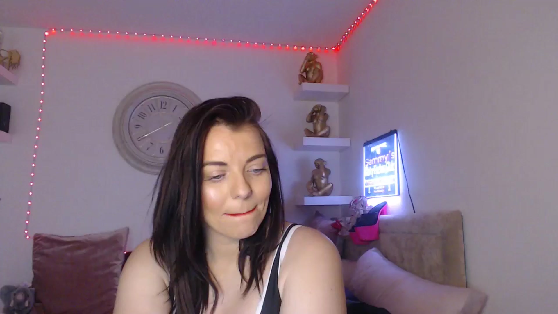 Gallery image thumbnail from innocentSamx's myfreecams stream on, 03/22/2025, 16:03 image 3 of 20