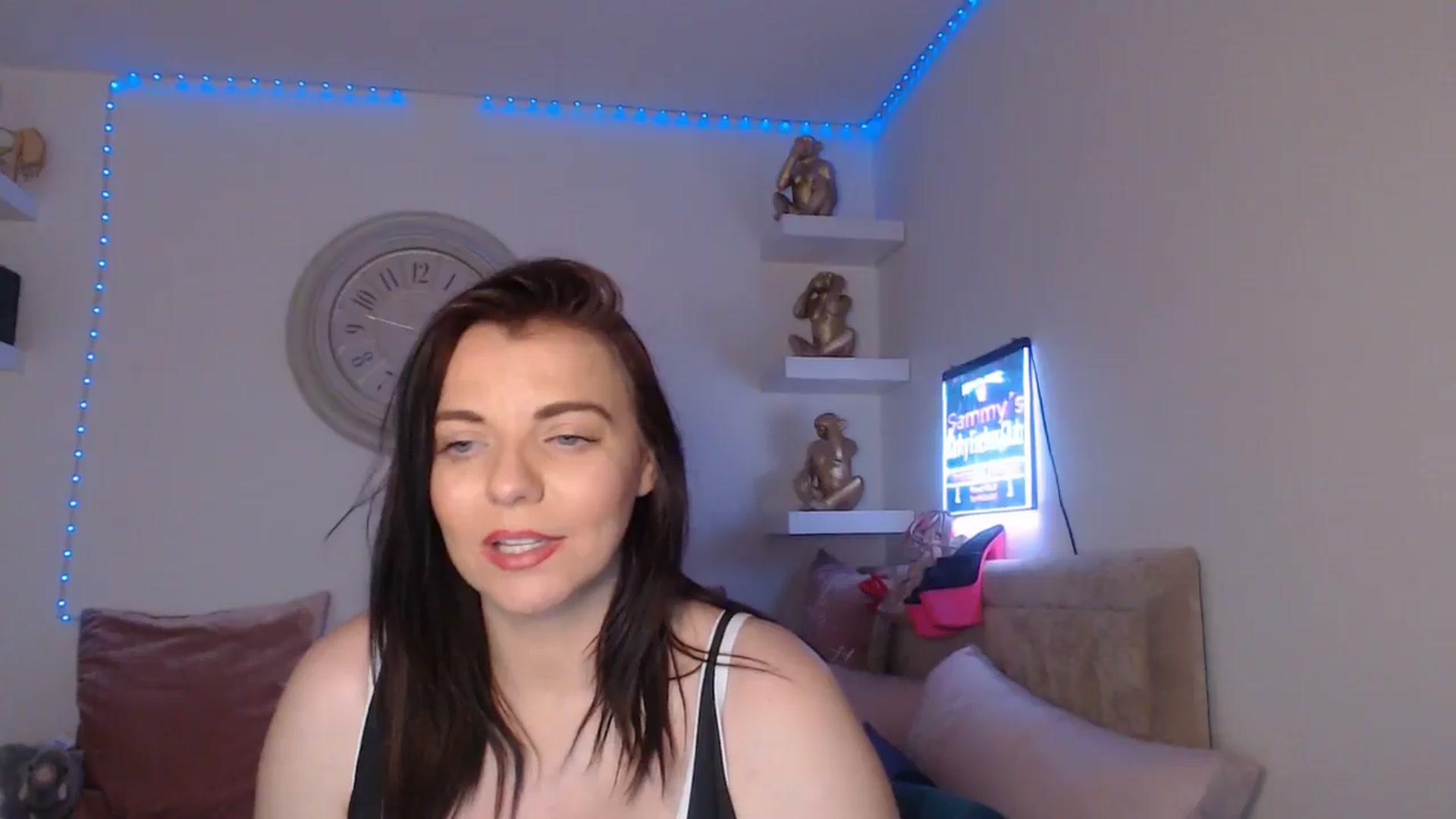 Gallery image thumbnail from innocentSamx's myfreecams stream on, 03/22/2025, 16:03 image 18 of 20