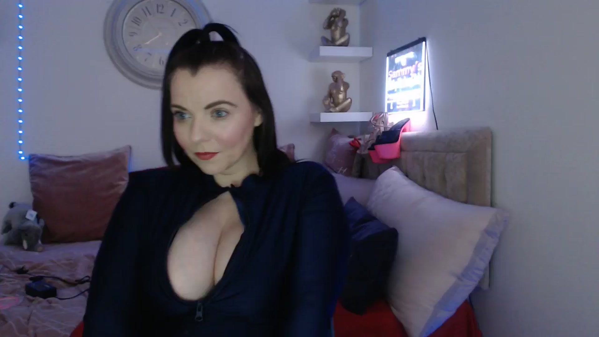 Gallery image thumbnail from innocentSamx's myfreecams stream on, 03/23/2025, 12:32 image 15 of 20