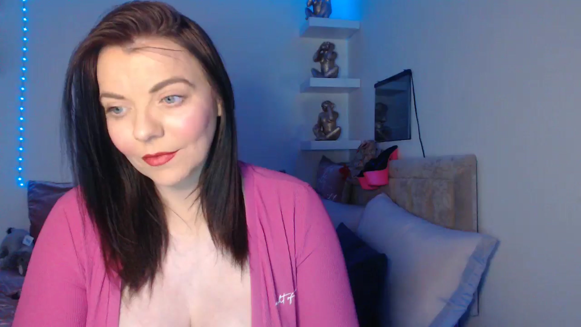 Gallery image thumbnail from innocentSamx's myfreecams stream on, 03/25/2025, 14:11 image 3 of 20