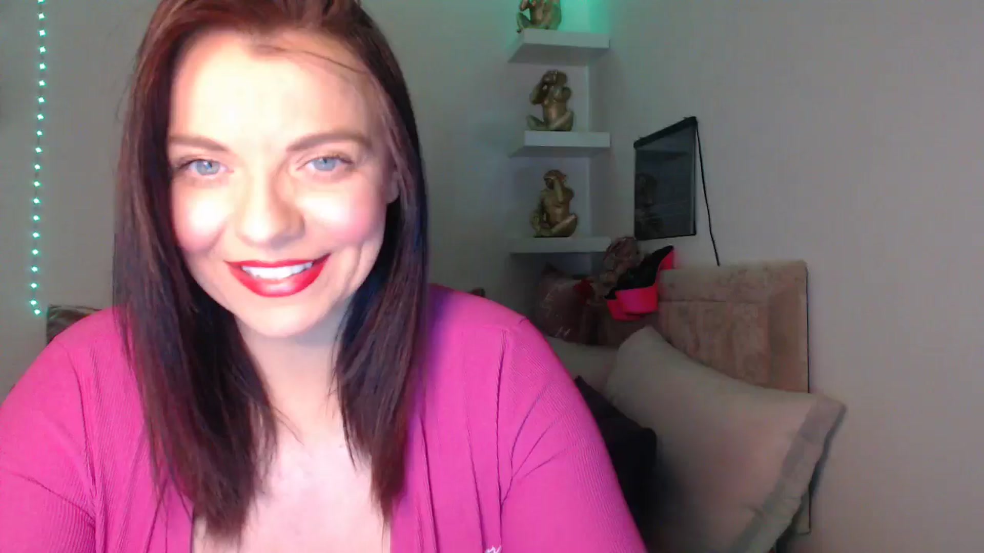 Gallery image thumbnail from innocentSamx's myfreecams stream on, 03/25/2025, 14:11 image 10 of 20