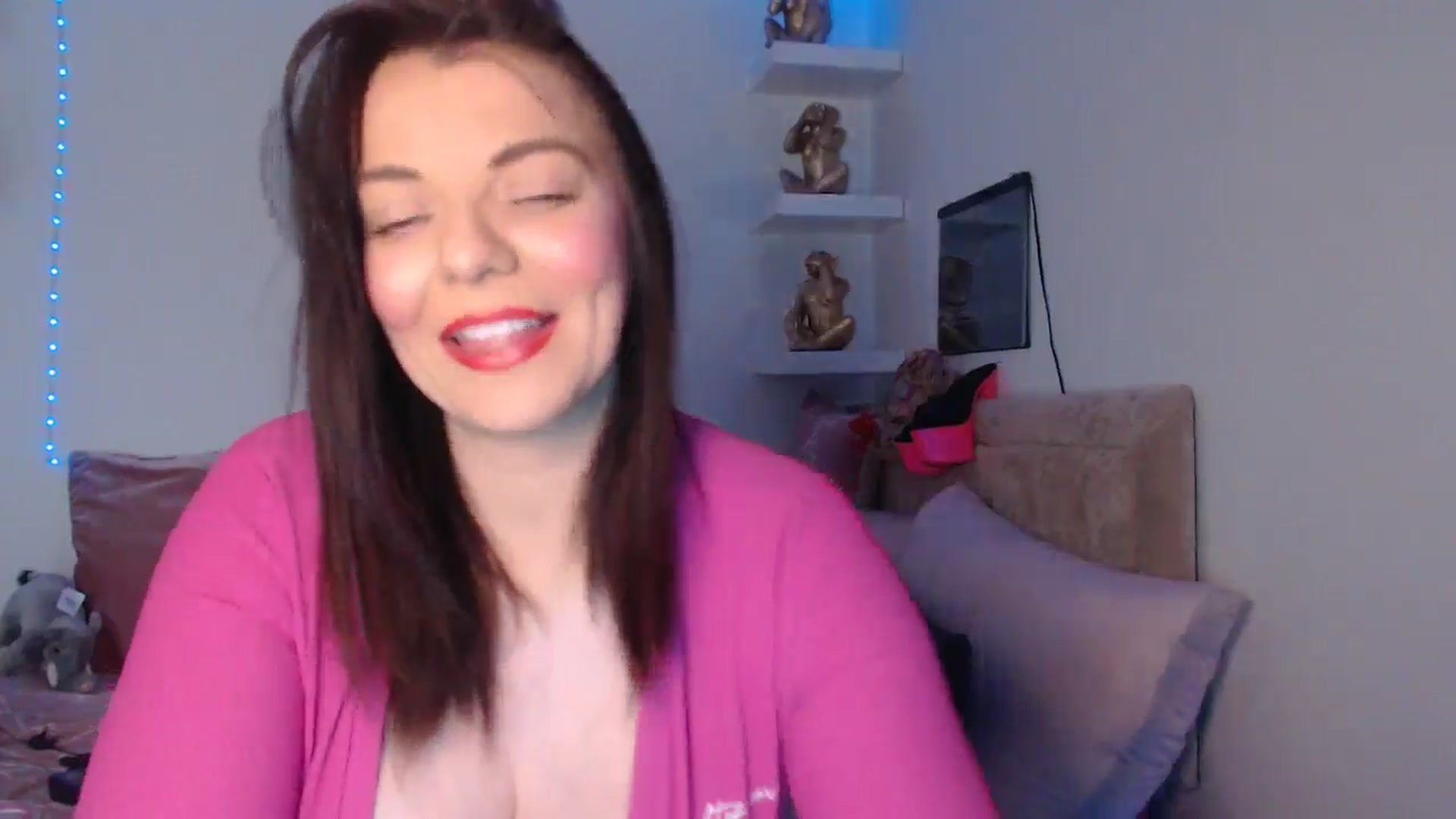Gallery image thumbnail from innocentSamx's myfreecams stream on, 03/25/2025, 14:48 image 3 of 20