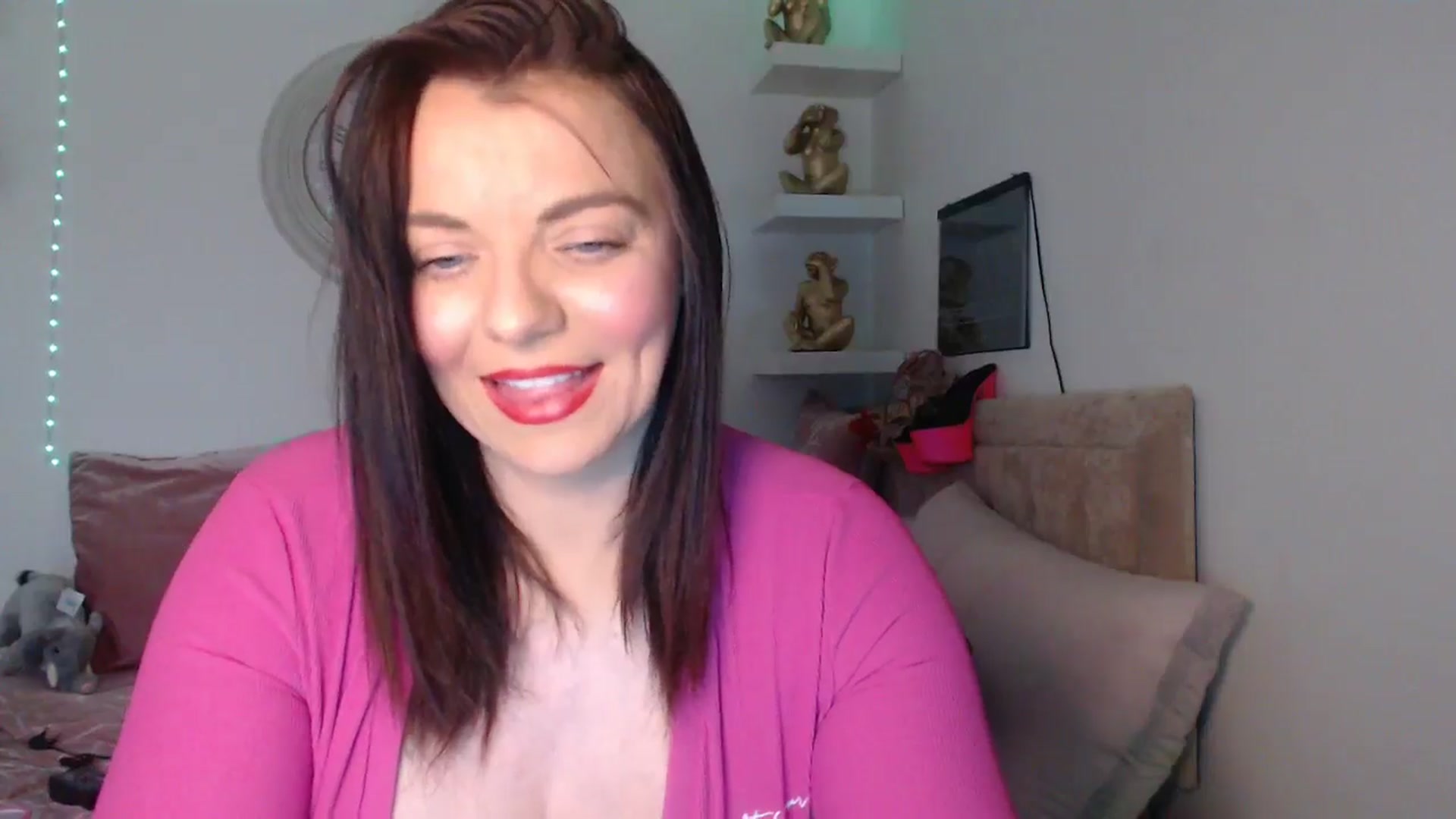 Gallery image thumbnail from innocentSamx's myfreecams stream on, 03/25/2025, 14:48 image 7 of 20