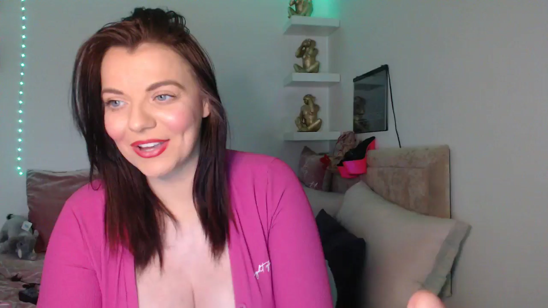 Gallery image thumbnail from innocentSamx's myfreecams stream on, 03/25/2025, 14:48 image 19 of 20