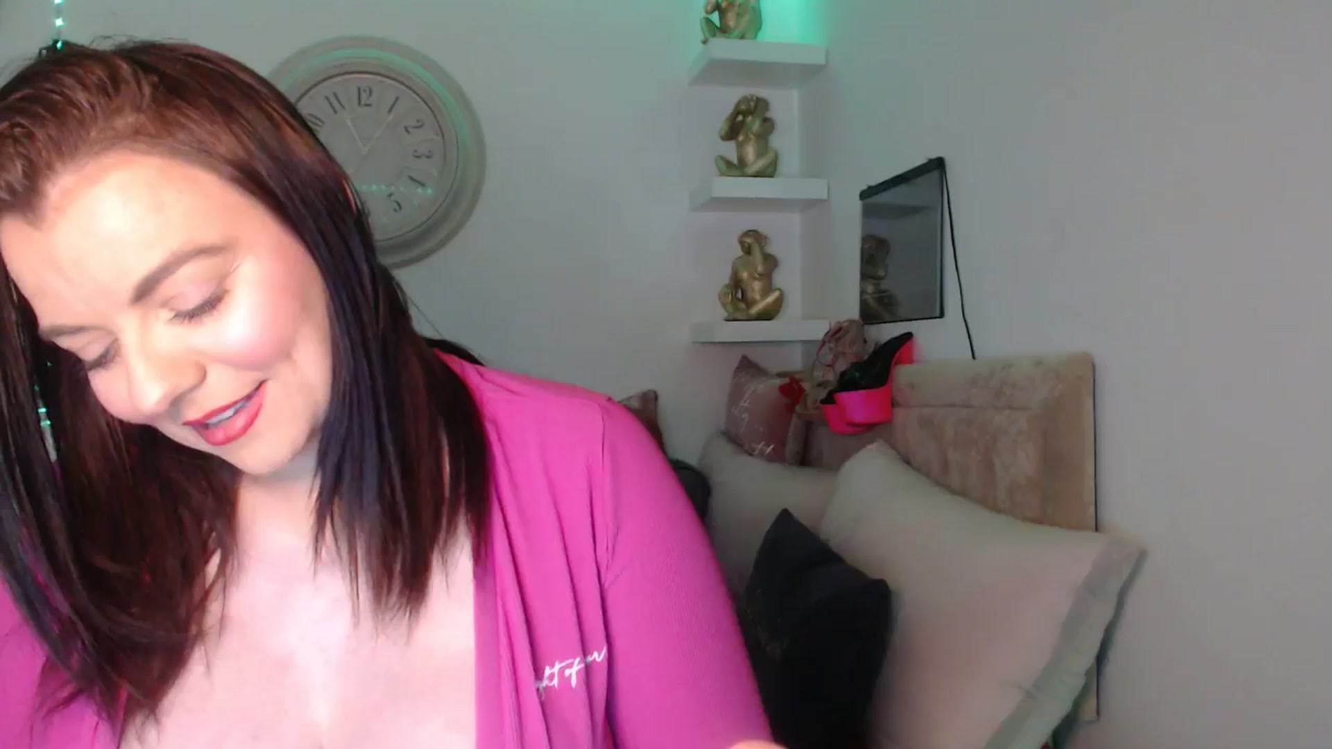Gallery image thumbnail from innocentSamx's myfreecams stream on, 03/25/2025, 15:27 image 12 of 20