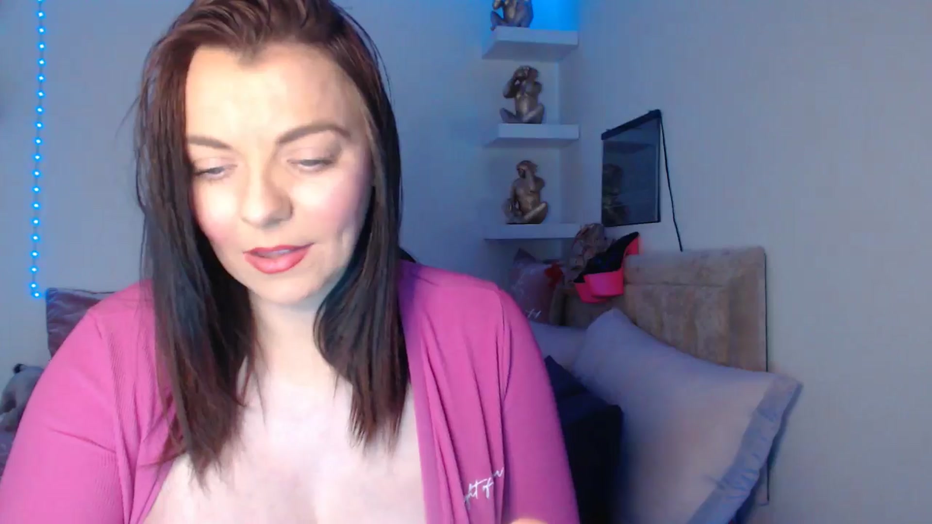 Gallery image thumbnail from innocentSamx's myfreecams stream on, 03/25/2025, 15:27 image 13 of 20
