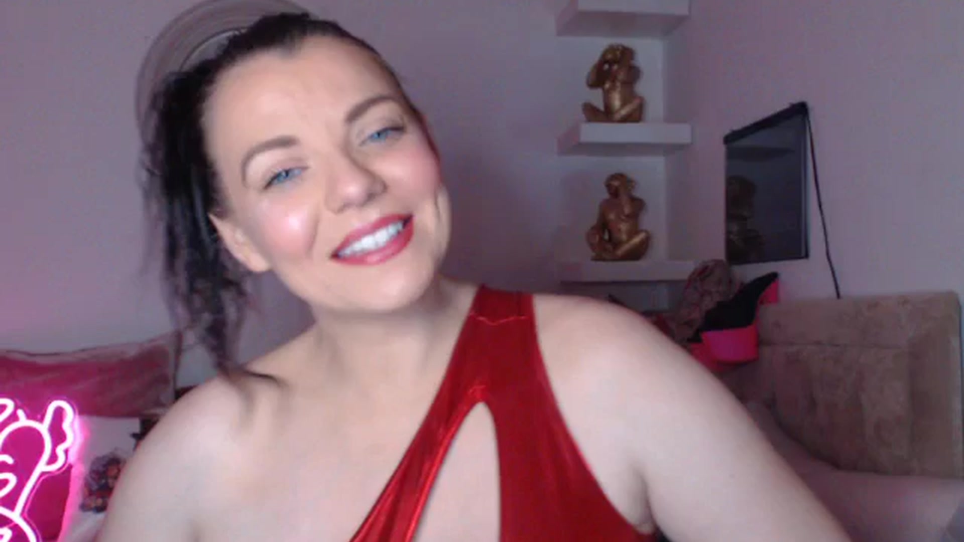 Gallery image thumbnail from innocentSamx's myfreecams stream on, 03/26/2025, 15:35 image 14 of 20