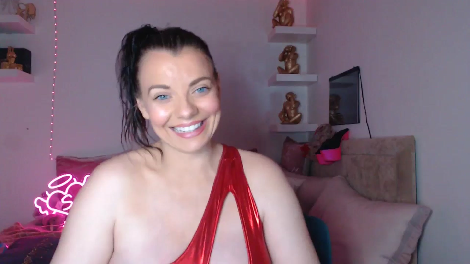Gallery image thumbnail from innocentSamx's myfreecams stream on, 03/26/2025, 17:38 image 9 of 20