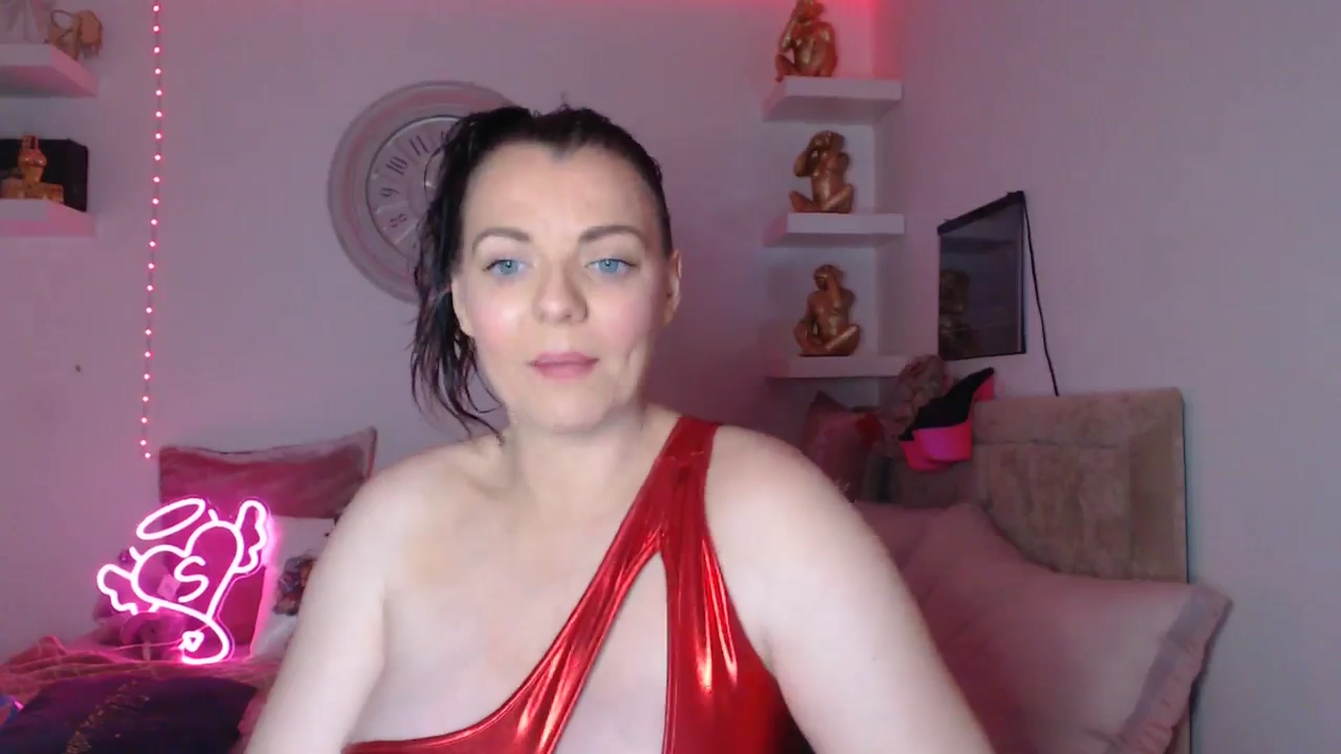 Gallery image thumbnail from innocentSamx's myfreecams stream on, 03/26/2025, 17:38 image 10 of 20