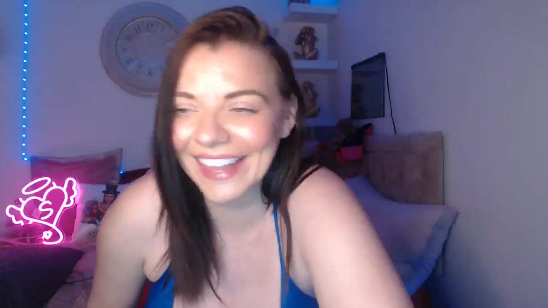Gallery image thumbnail from innocentSamx's myfreecams stream on, 03/29/2025, 15:37 image 13 of 20