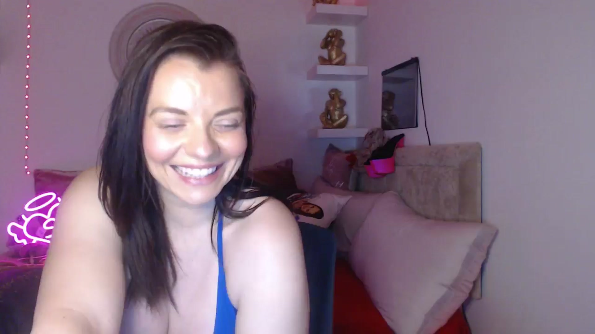 Gallery image thumbnail from innocentSamx's myfreecams stream on, 03/29/2025, 15:37 image 19 of 20