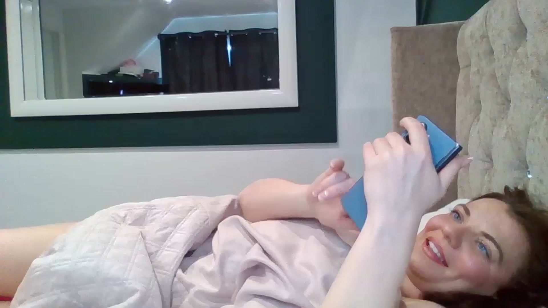 Gallery image thumbnail from innocentSamx's myfreecams stream on, 03/30/2025, 11:42 image 7 of 20