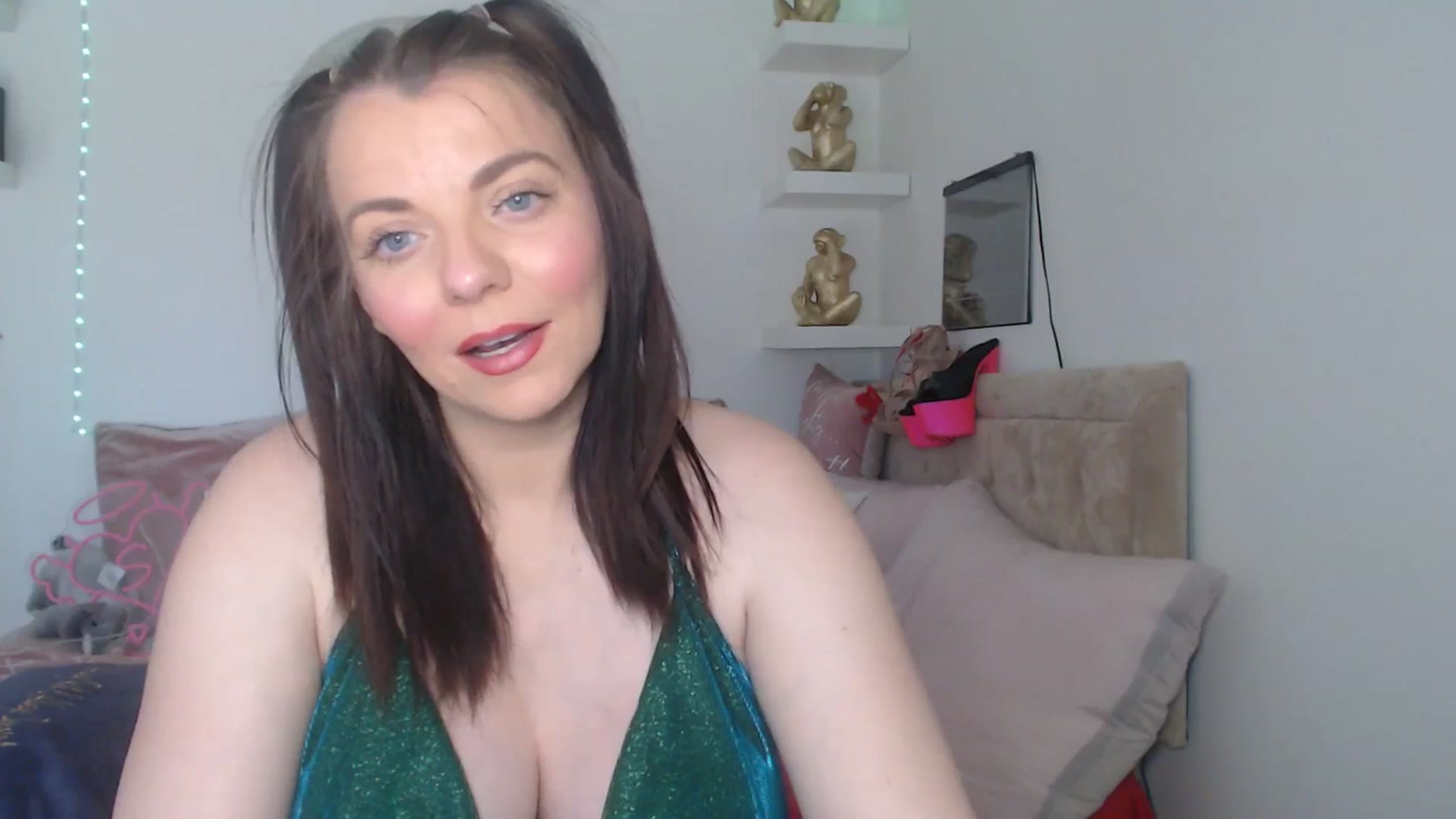 Gallery image thumbnail from innocentSamx's myfreecams stream on, 04/02/2025, 12:13 image 9 of 20