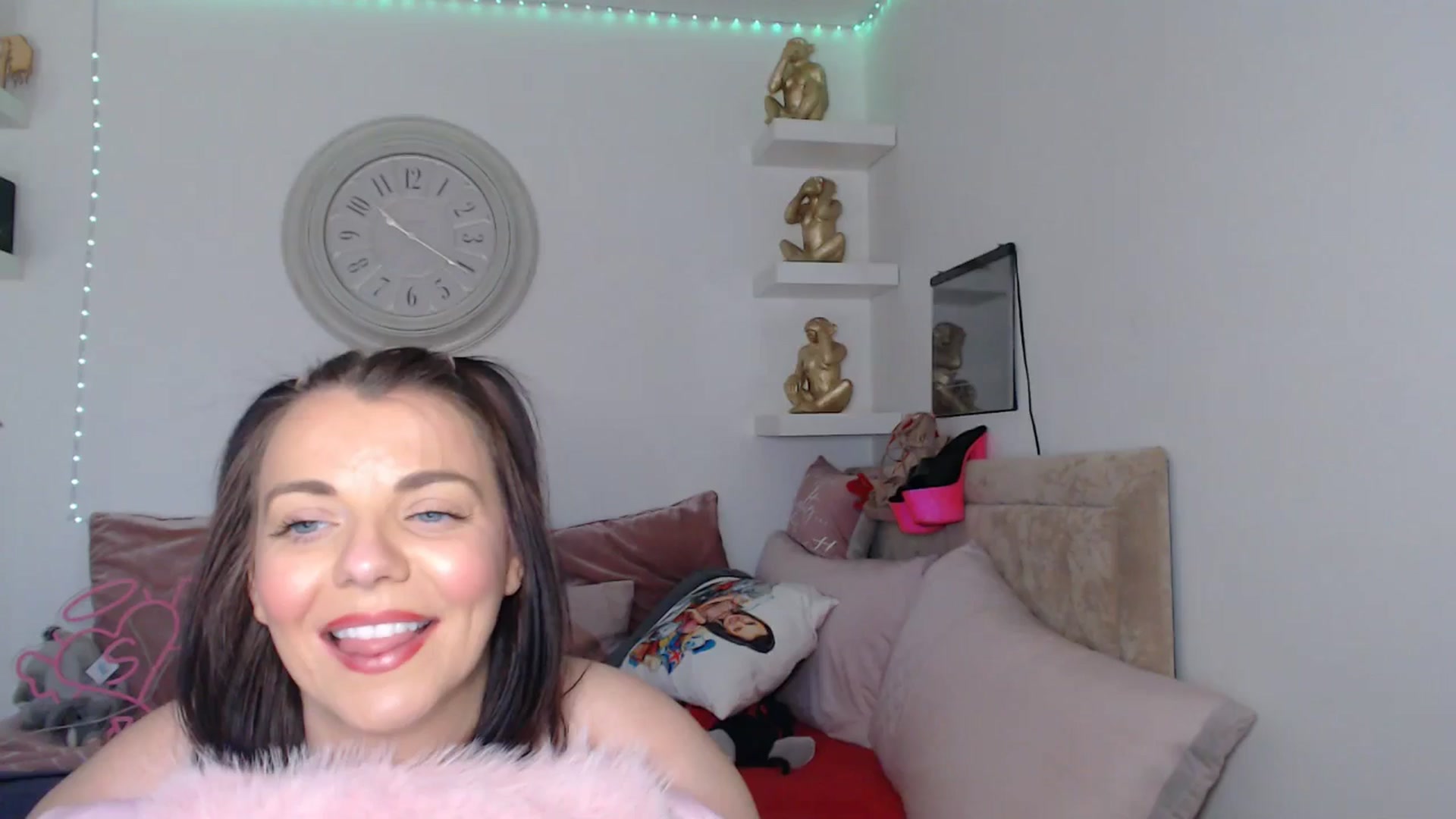 Gallery image thumbnail from innocentSamx's myfreecams stream on, 04/02/2025, 14:46 image 17 of 20