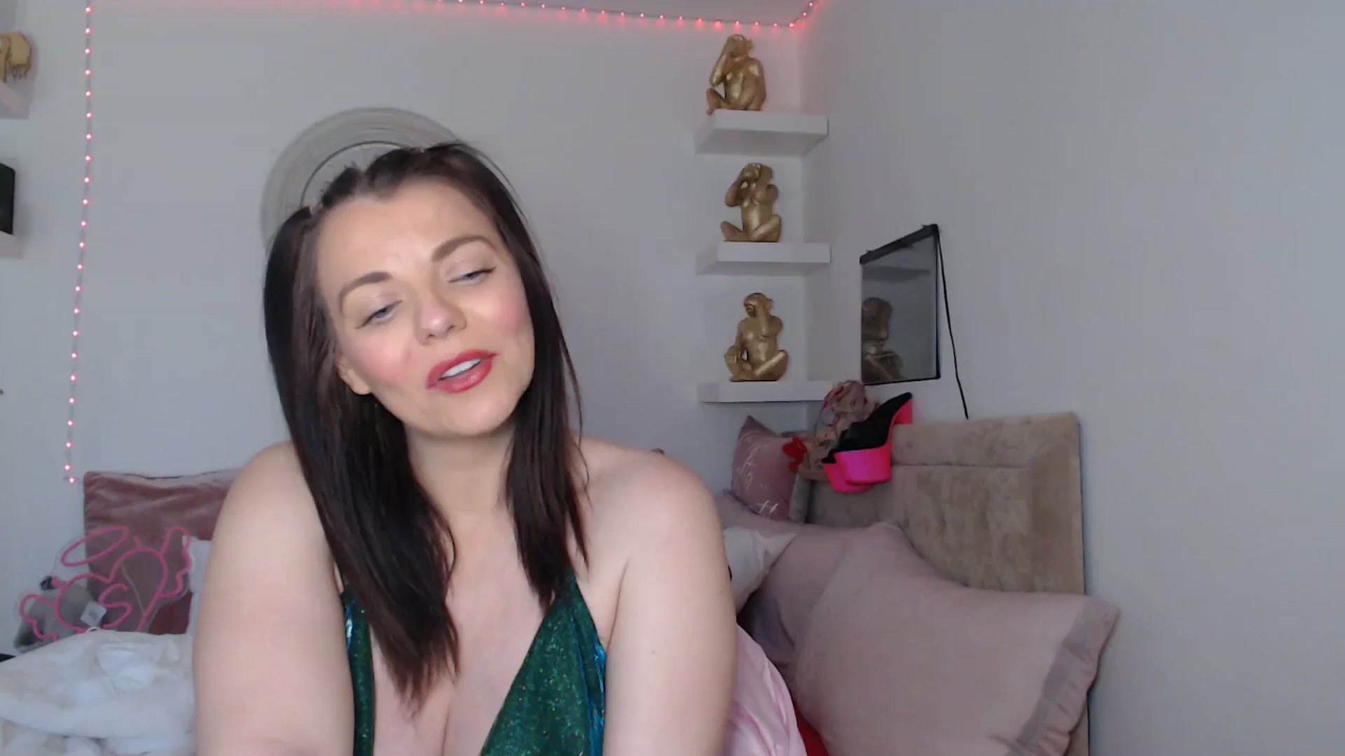 Gallery image thumbnail from innocentSamx's myfreecams stream on, 04/02/2025, 14:46 image 2 of 20