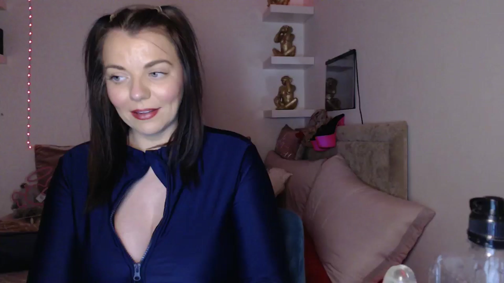 Gallery image thumbnail from innocentSamx's myfreecams stream on, 04/02/2025, 19:25 image 6 of 20