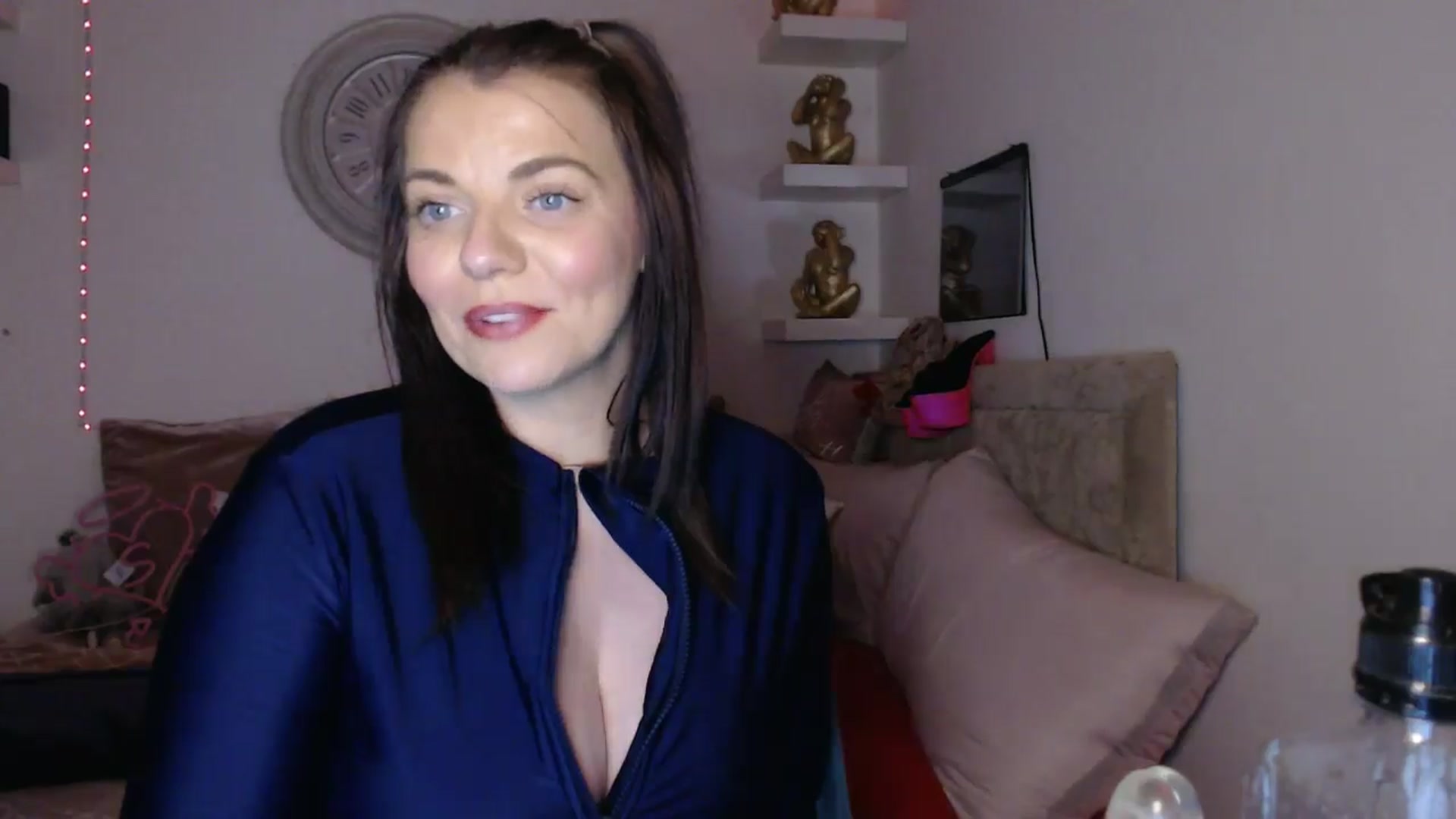 Gallery image thumbnail from innocentSamx's myfreecams stream on, 04/02/2025, 19:25 image 11 of 20