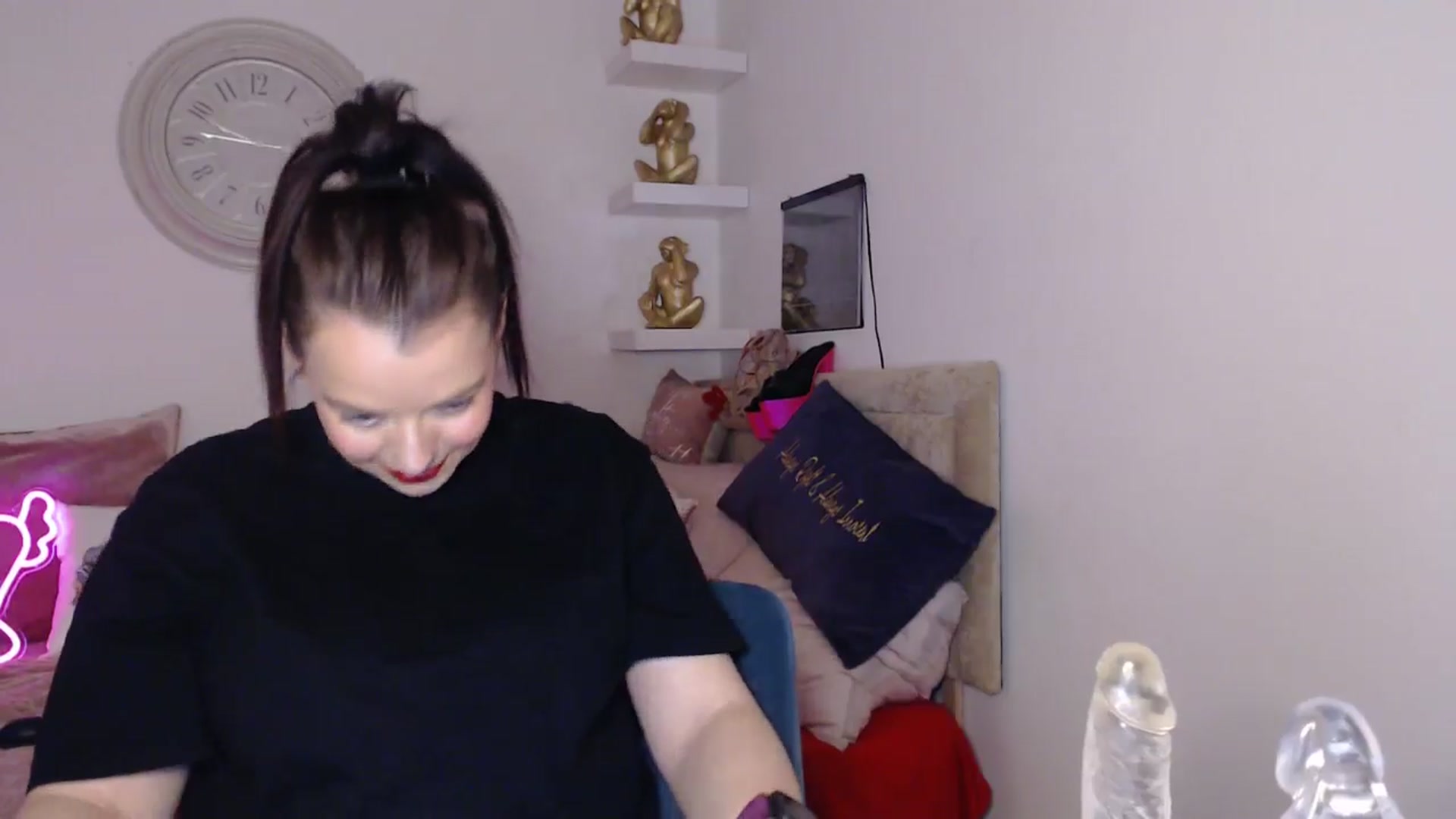 Gallery image thumbnail from innocentSamx's myfreecams stream on, 04/04/2025, 14:14 image 8 of 20