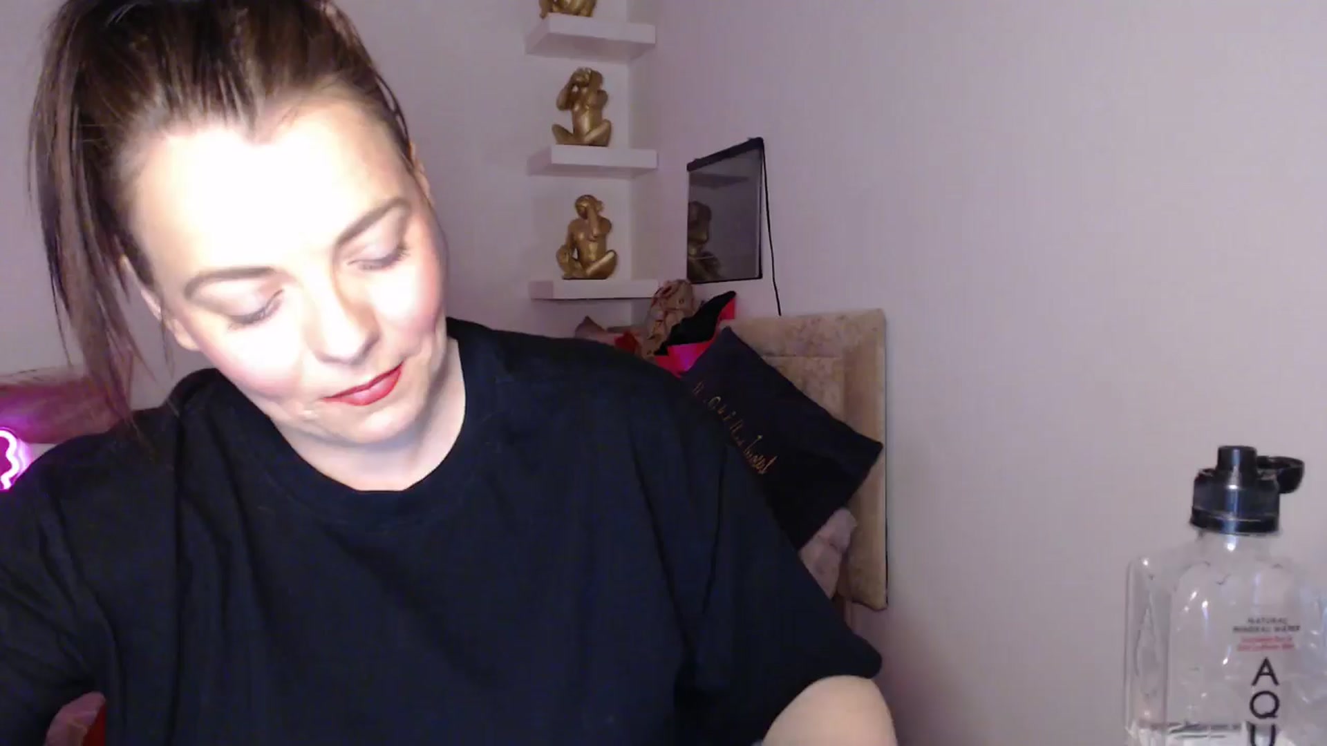 Gallery image thumbnail from innocentSamx's myfreecams stream on, 04/04/2025, 15:04 image 3 of 20
