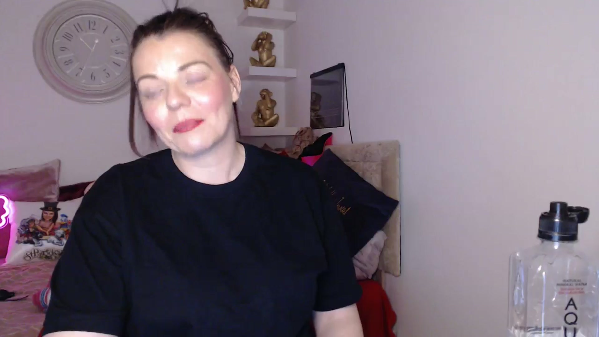Gallery image thumbnail from innocentSamx's myfreecams stream on, 04/04/2025, 15:04 image 8 of 20