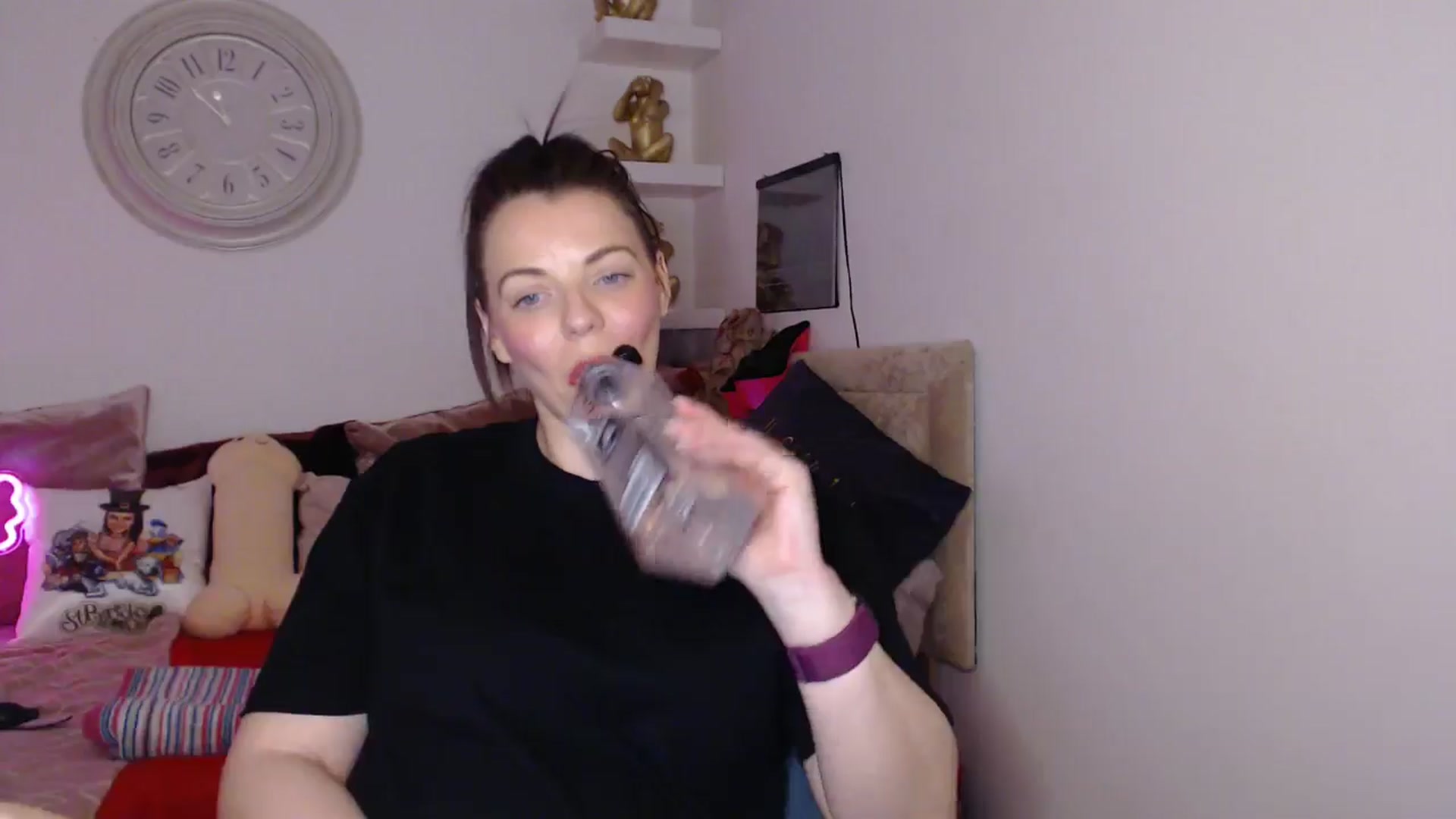 Gallery image thumbnail from innocentSamx's myfreecams stream on, 04/04/2025, 15:04 image 2 of 20