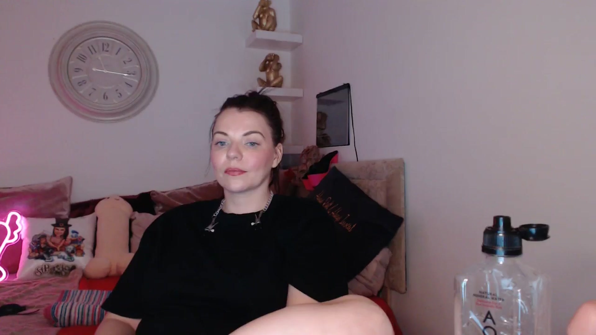 Gallery image thumbnail from innocentSamx's myfreecams stream on, 04/04/2025, 15:31 image 19 of 20