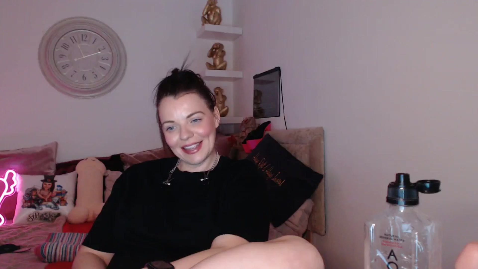 Gallery image thumbnail from innocentSamx's myfreecams stream on, 04/04/2025, 15:31 image 13 of 20