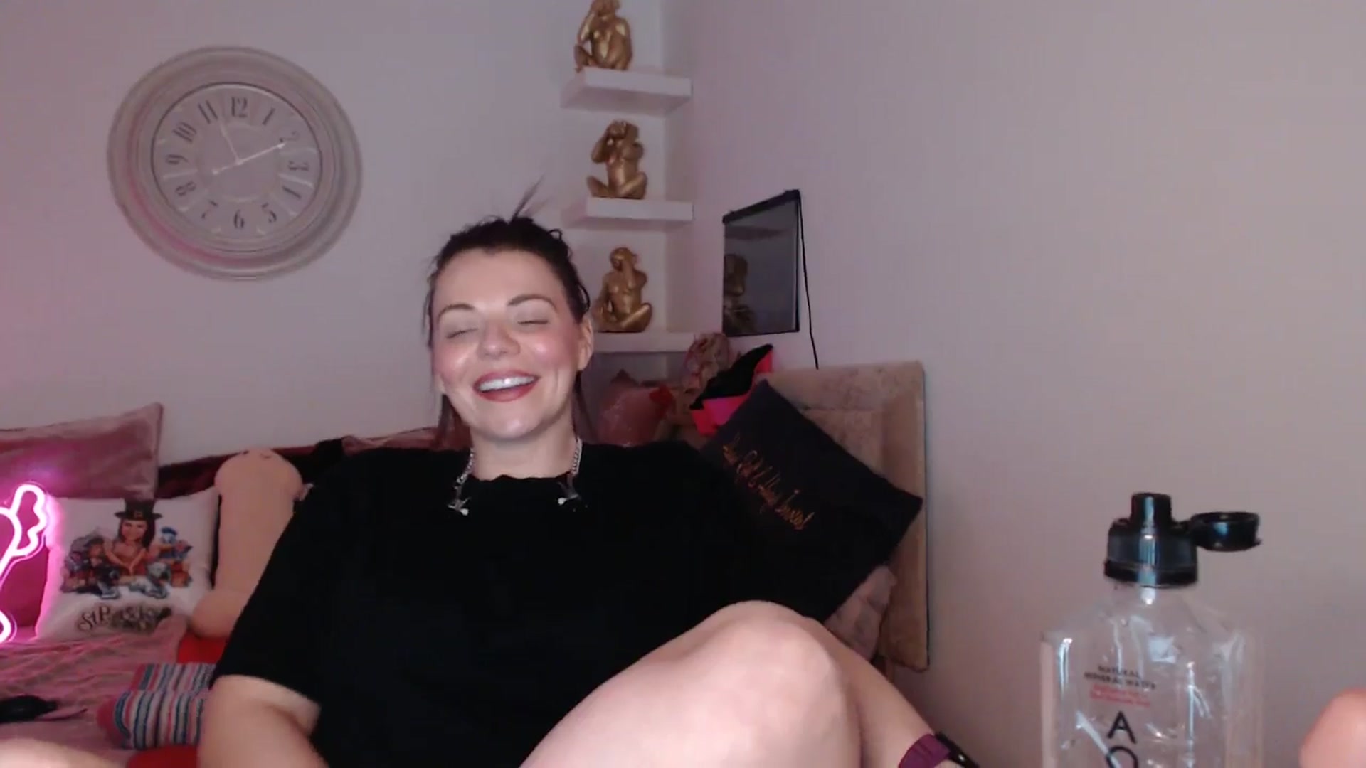 Gallery image thumbnail from innocentSamx's myfreecams stream on, 04/04/2025, 15:31 image 12 of 20