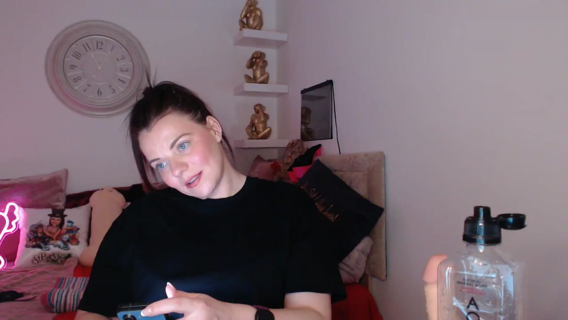 Gallery image thumbnail from innocentSamx's myfreecams stream on, 04/04/2025, 15:31 image 5 of 20